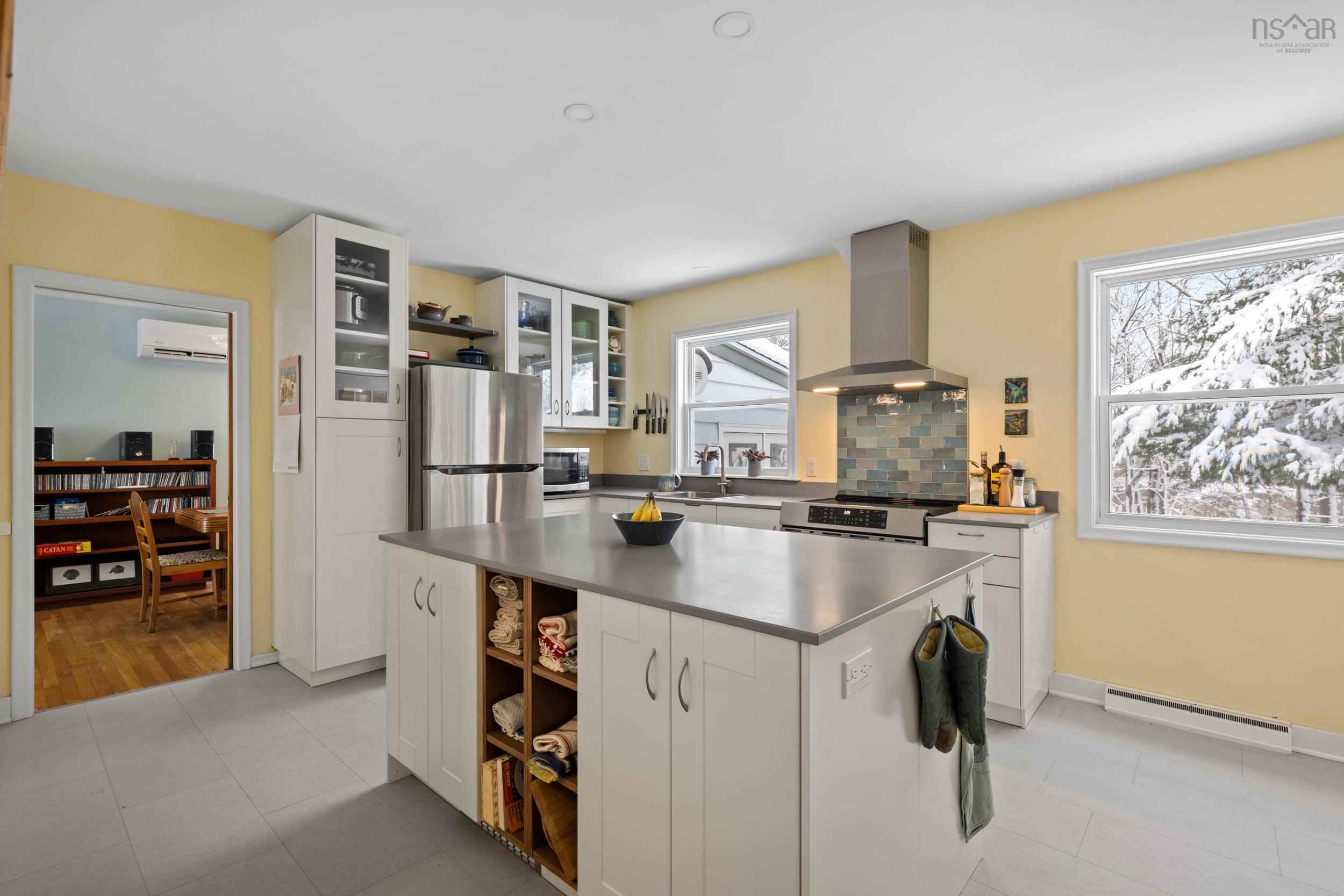 15 Crestview Drive, Halifax, NS (MLS 202602787)