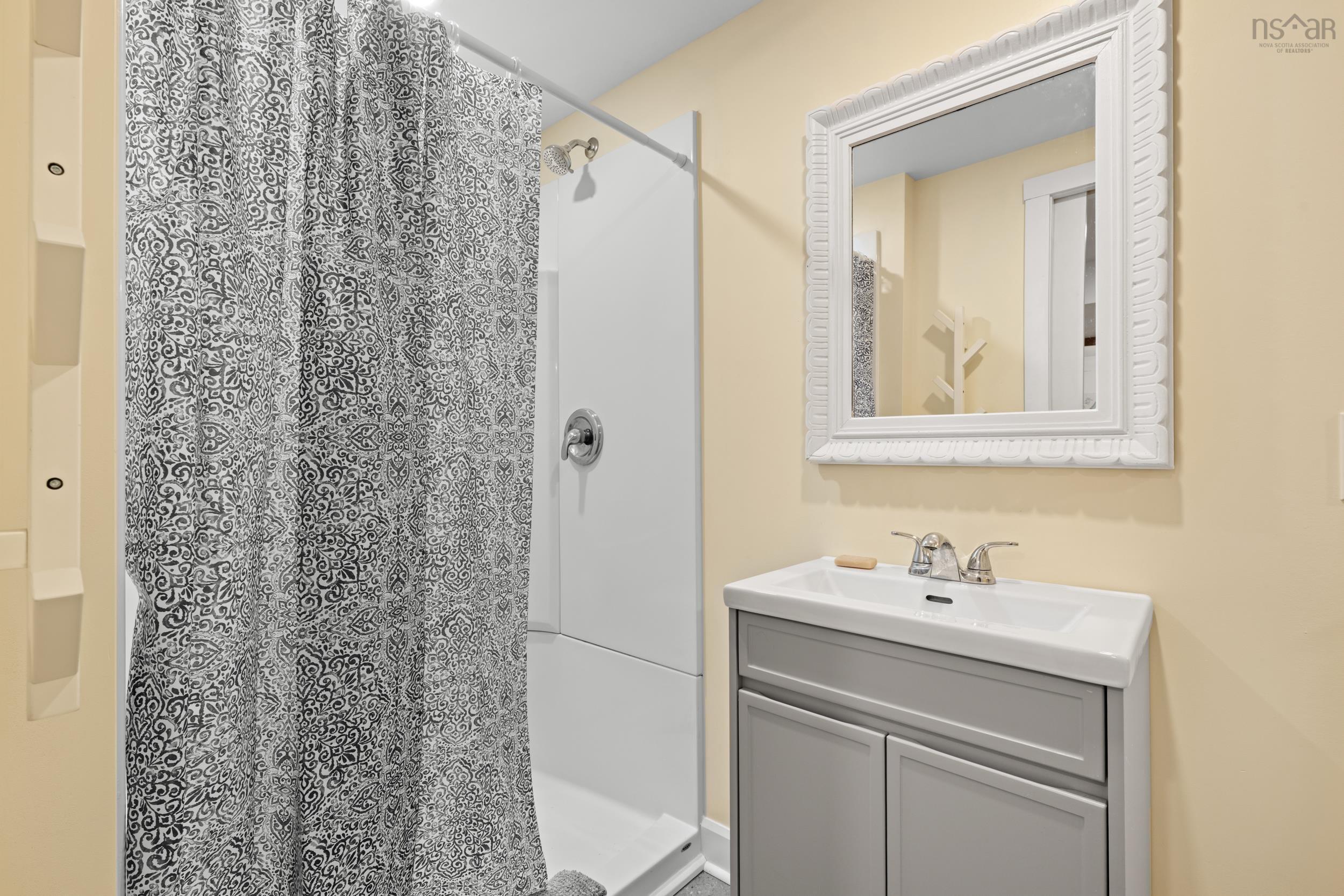 15 Crestview Drive, Halifax, NS (MLS 202602787)