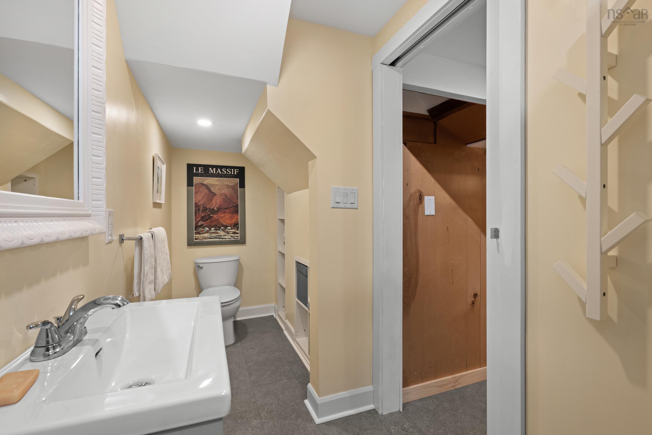 15 Crestview Drive, Halifax, NS (MLS 202602787)