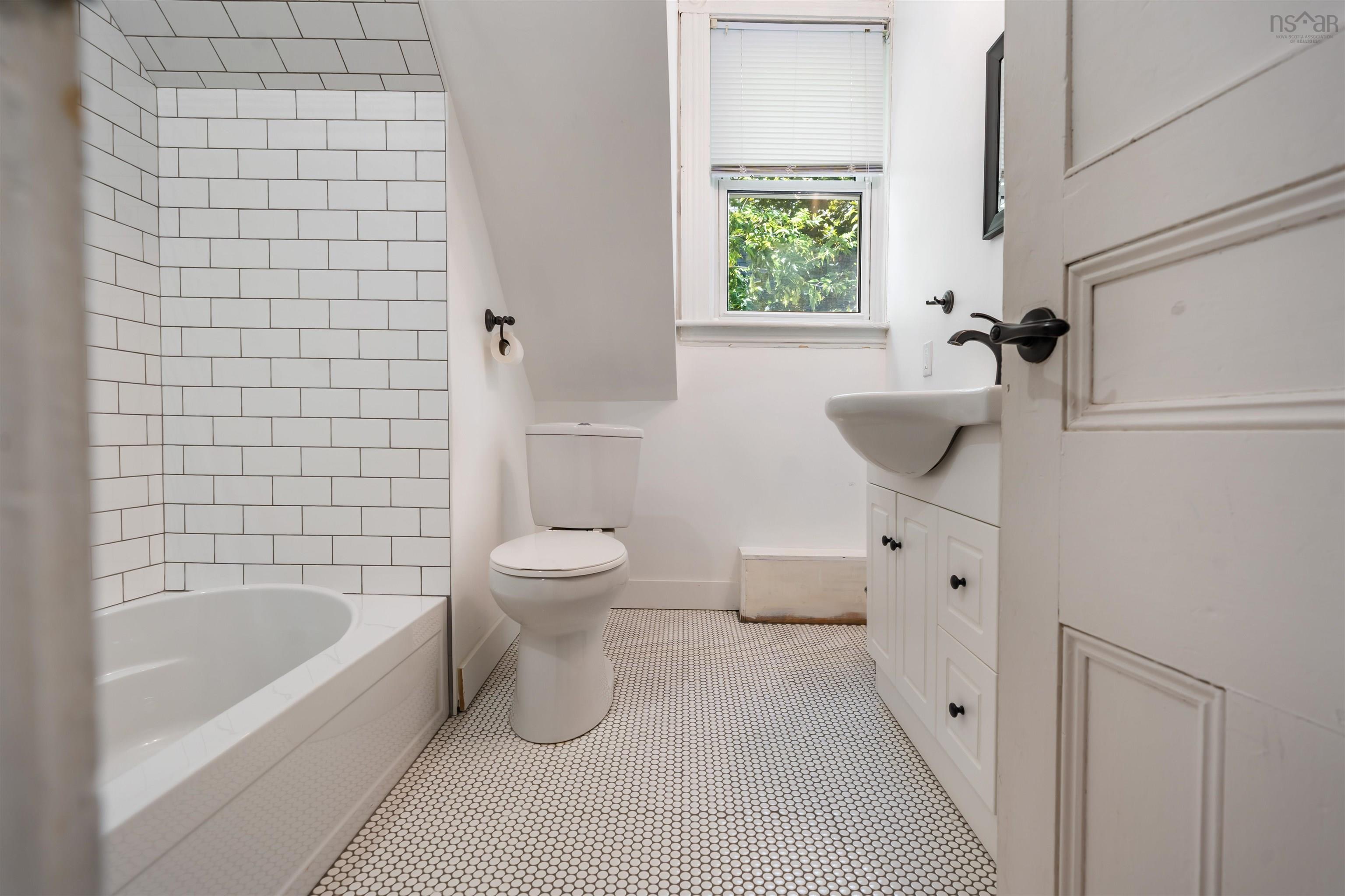 $319,000.00: 69 Maple Avenue, New Glasgow