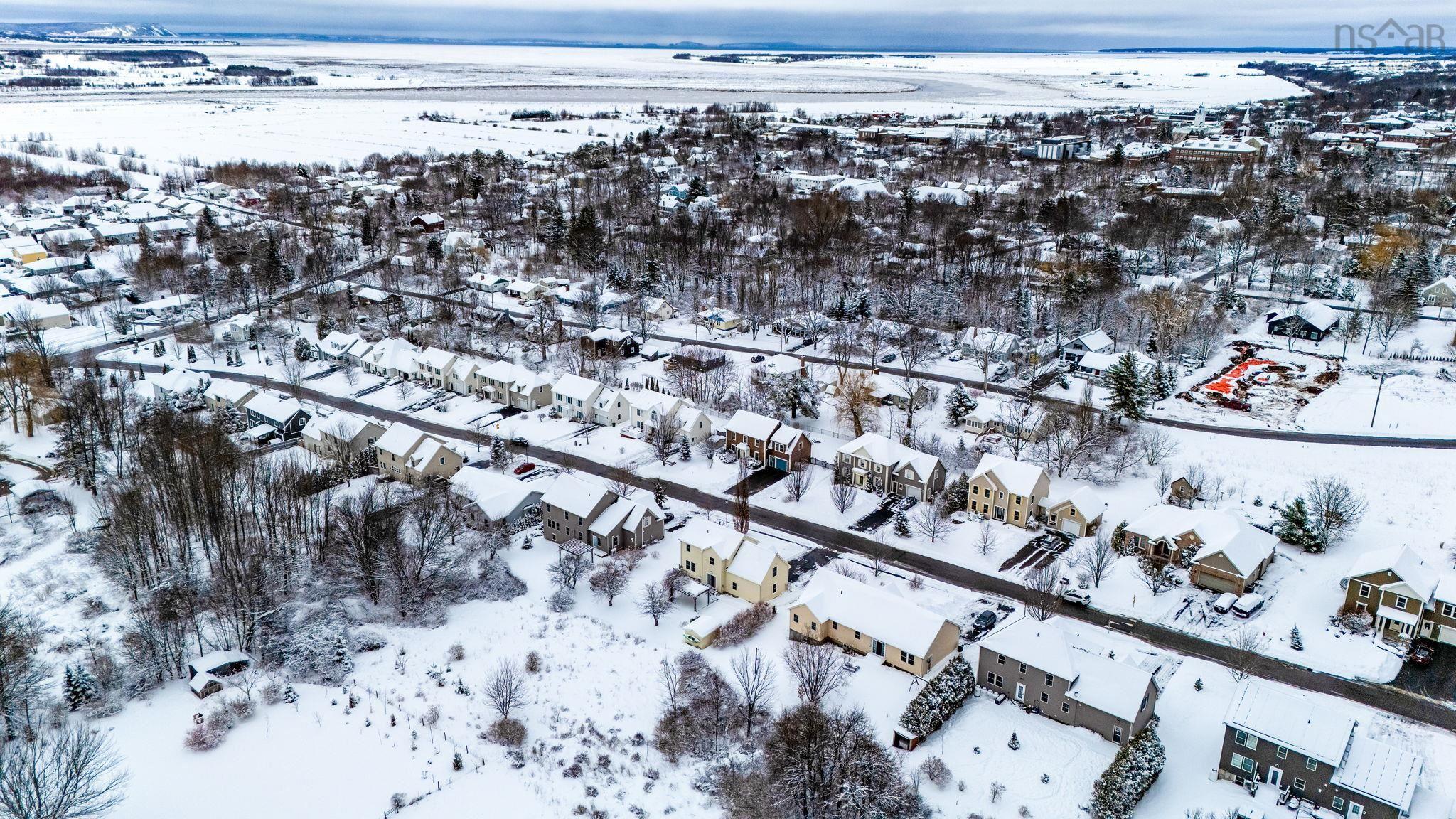 $770,000.00: 39 Stirling Avenue, Wolfville