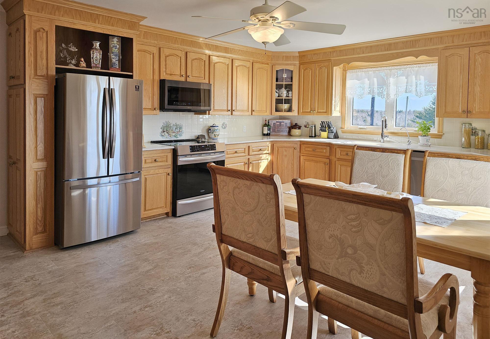 $429,900.00: 2865 Highway 340, Corberrie