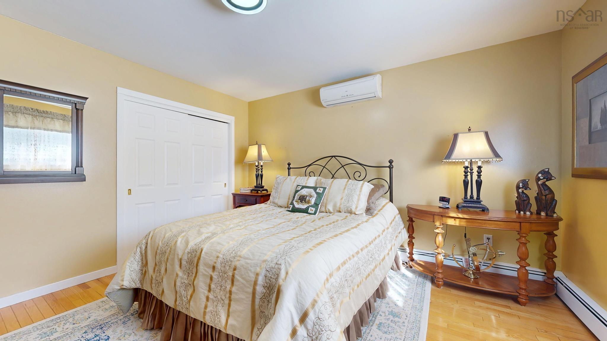 $429,900.00: 2865 Highway 340, Corberrie