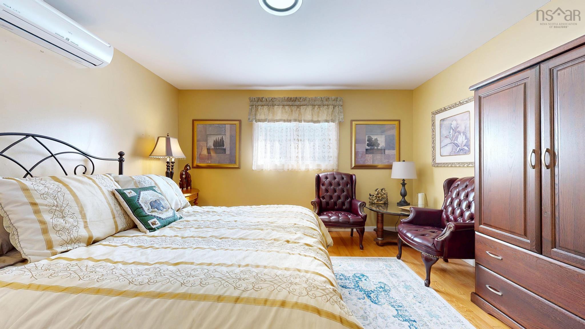 $429,900.00: 2865 Highway 340, Corberrie