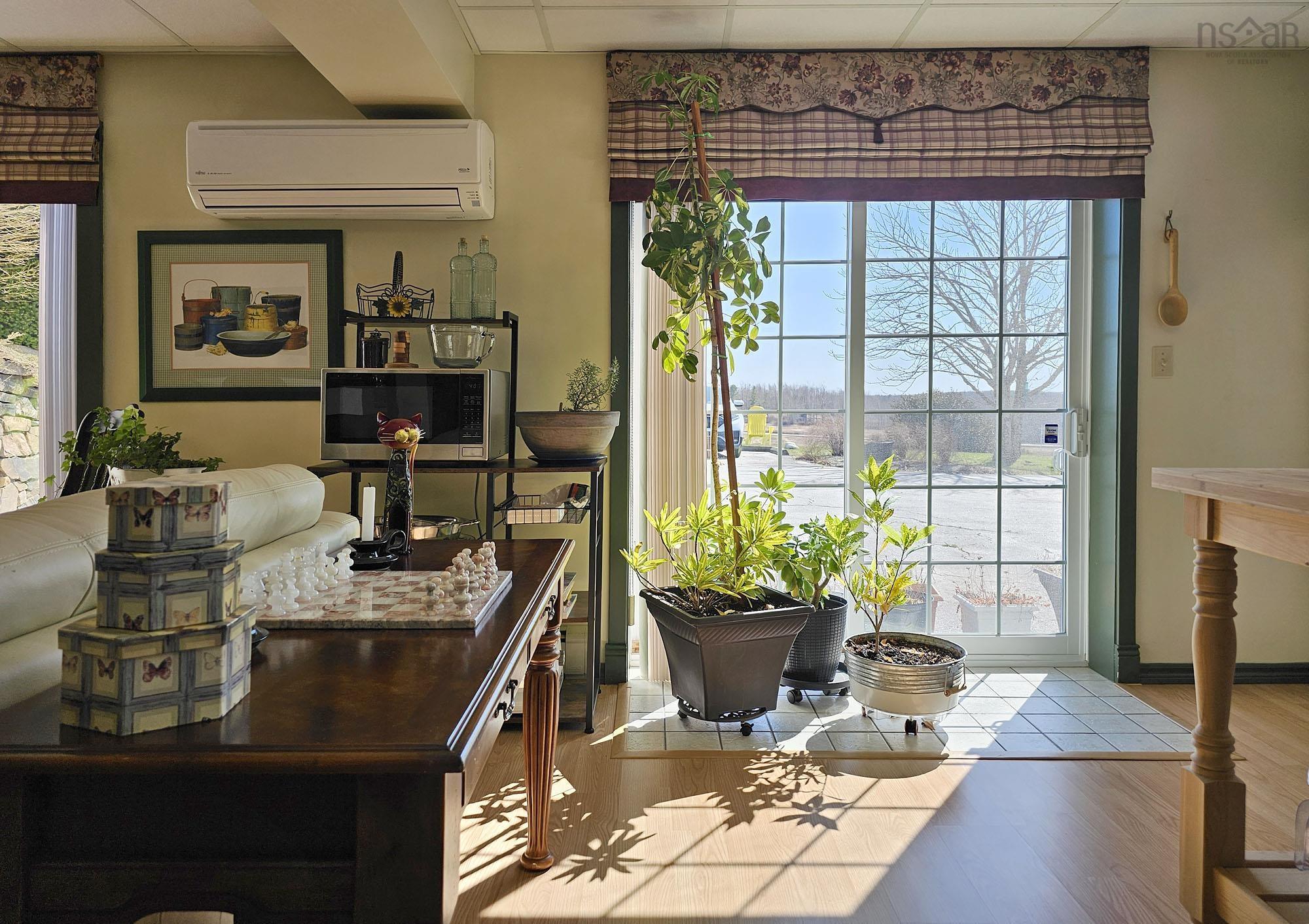 $429,900.00: 2865 Highway 340, Corberrie