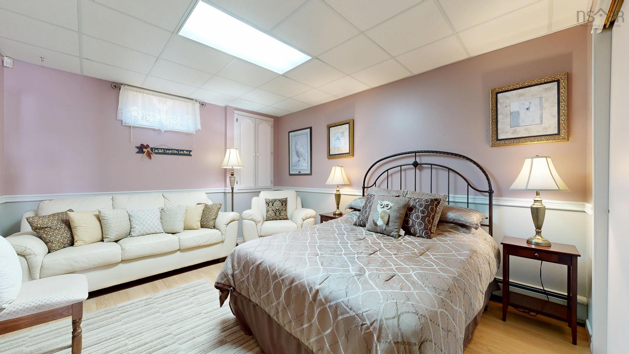 $429,900.00: 2865 Highway 340, Corberrie