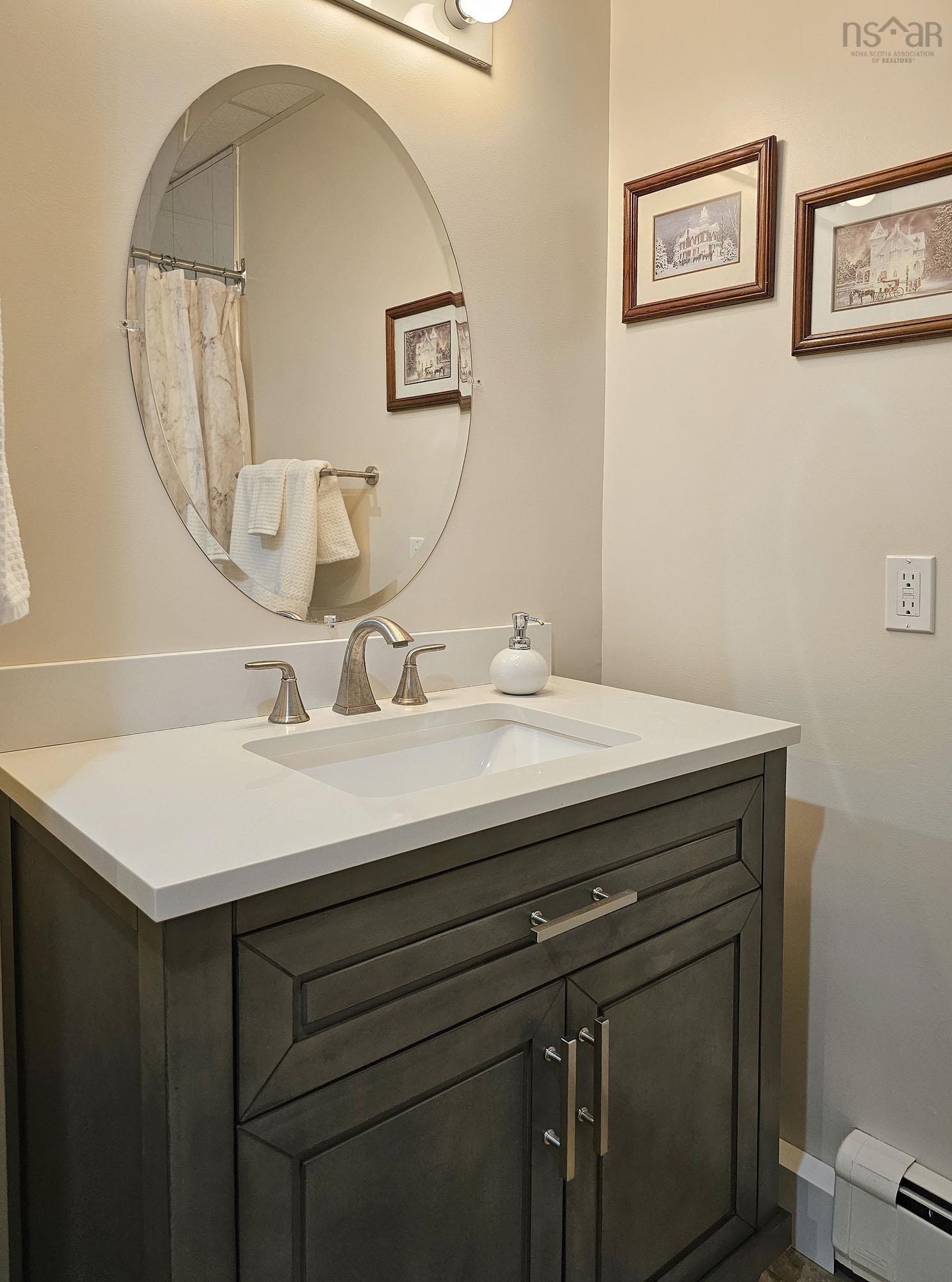 $429,900.00: 2865 Highway 340, Corberrie