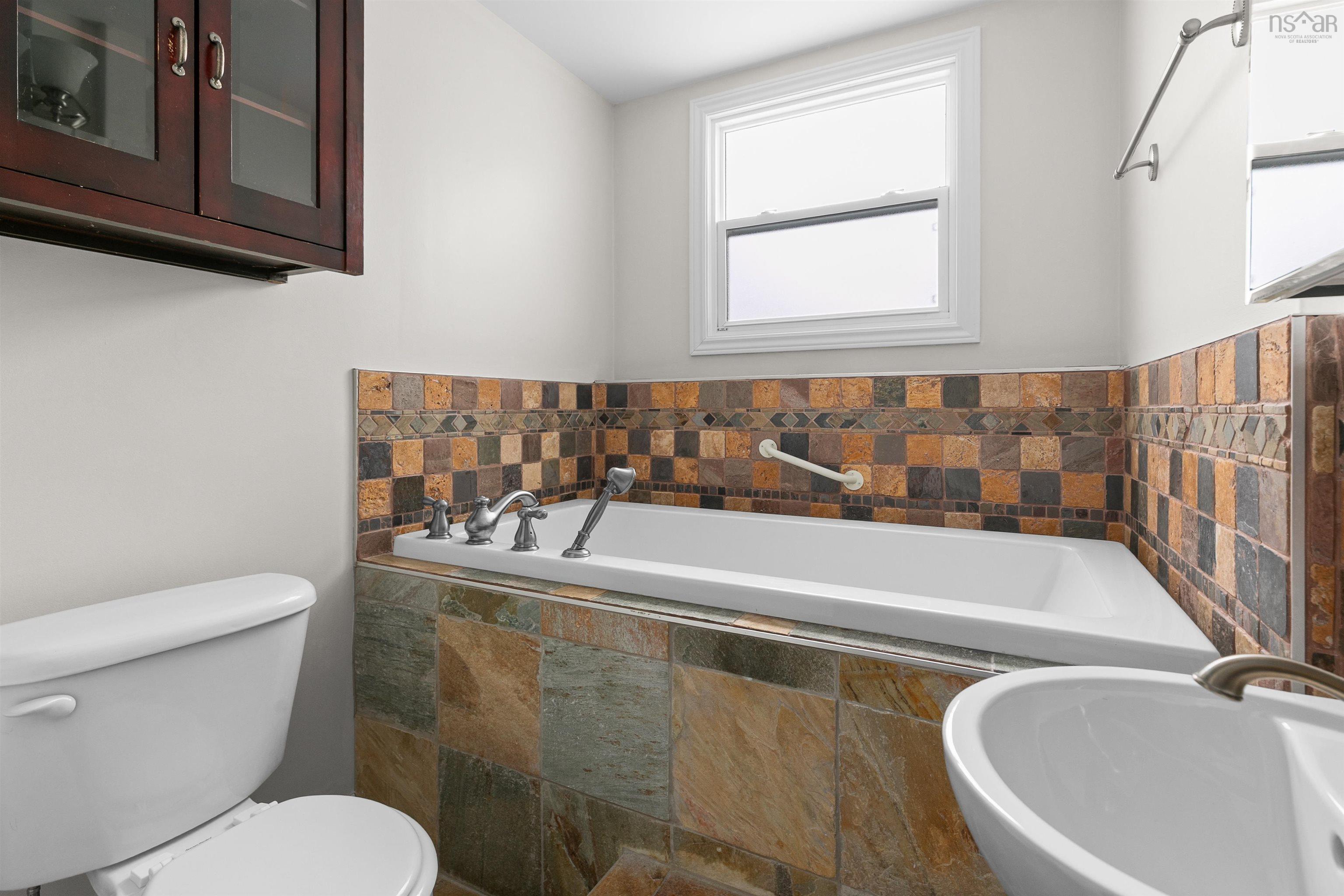 39 Inverness Avenue, Halifax, NS (MLS 202602826)