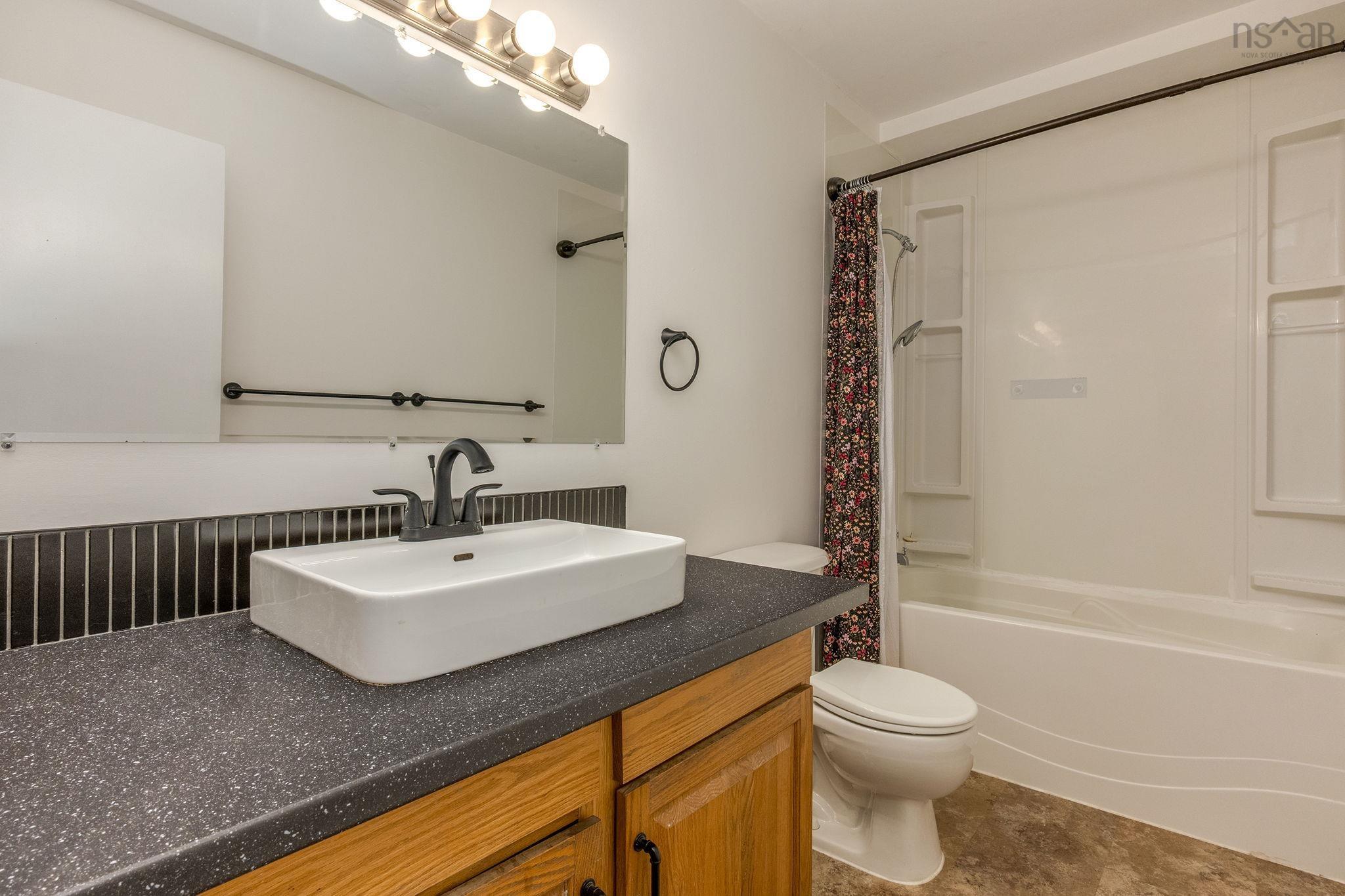 77 Forestside Crescent, Halifax, NS (MLS 202602831)