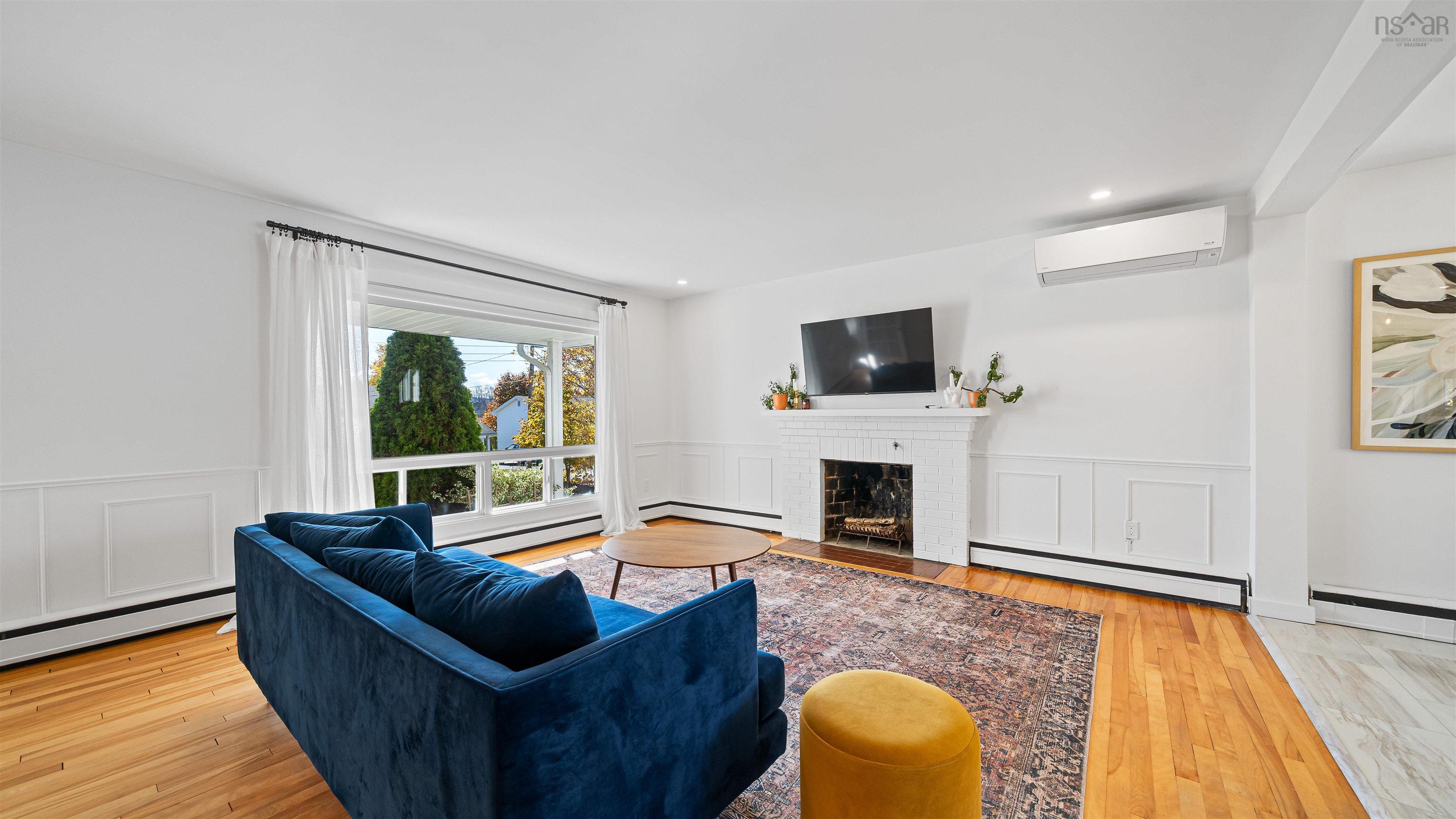 $499,900.00: 417 Wilson Street, Windsor