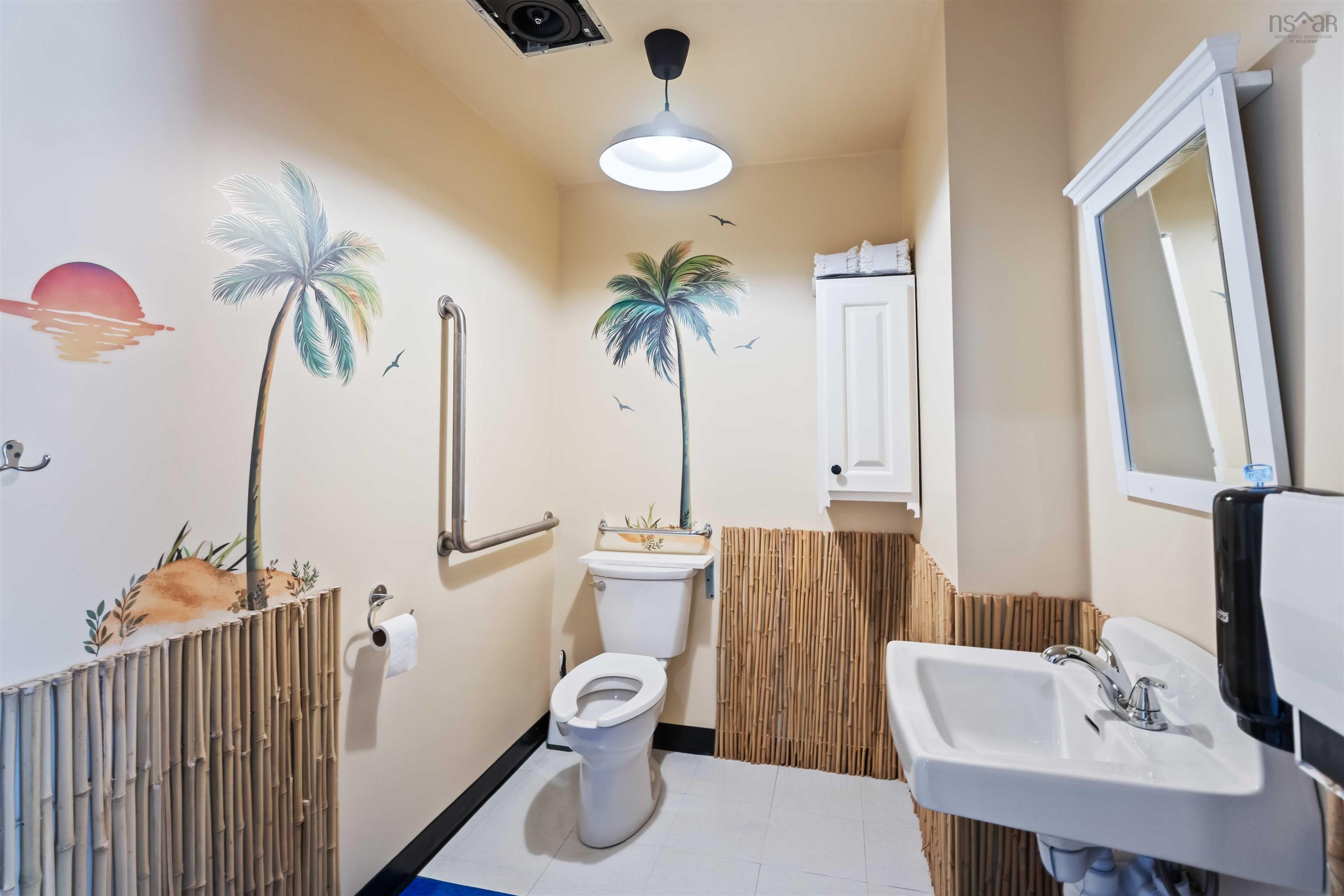 $99,900.00: B 780 Central Avenue, Greenwood