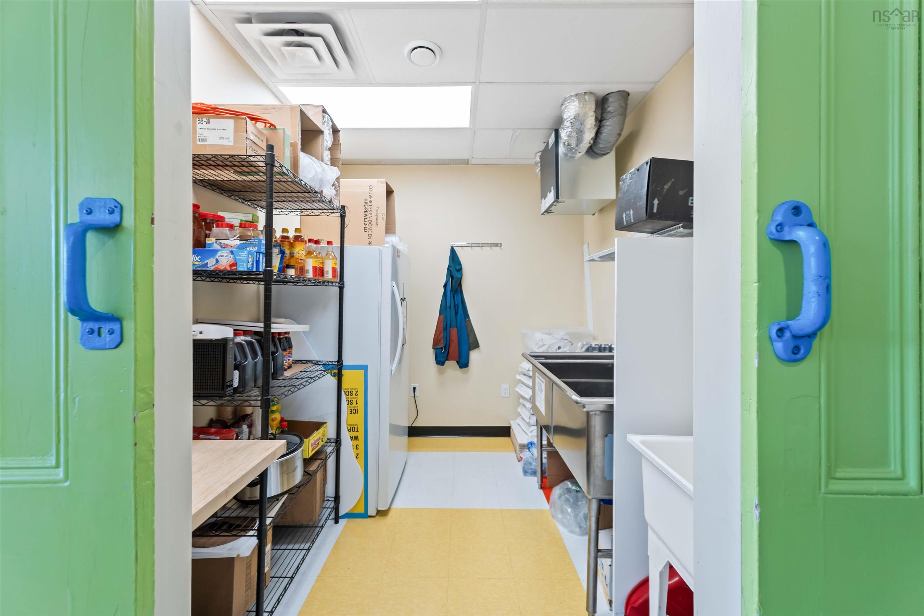 $99,900.00: B 780 Central Avenue, Greenwood