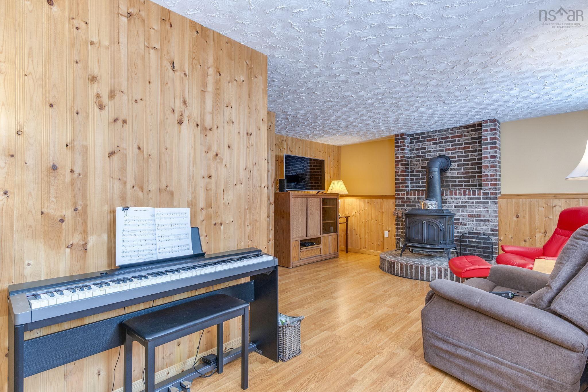 $549,900.00: 56 Brook Street, Fletchers Lake