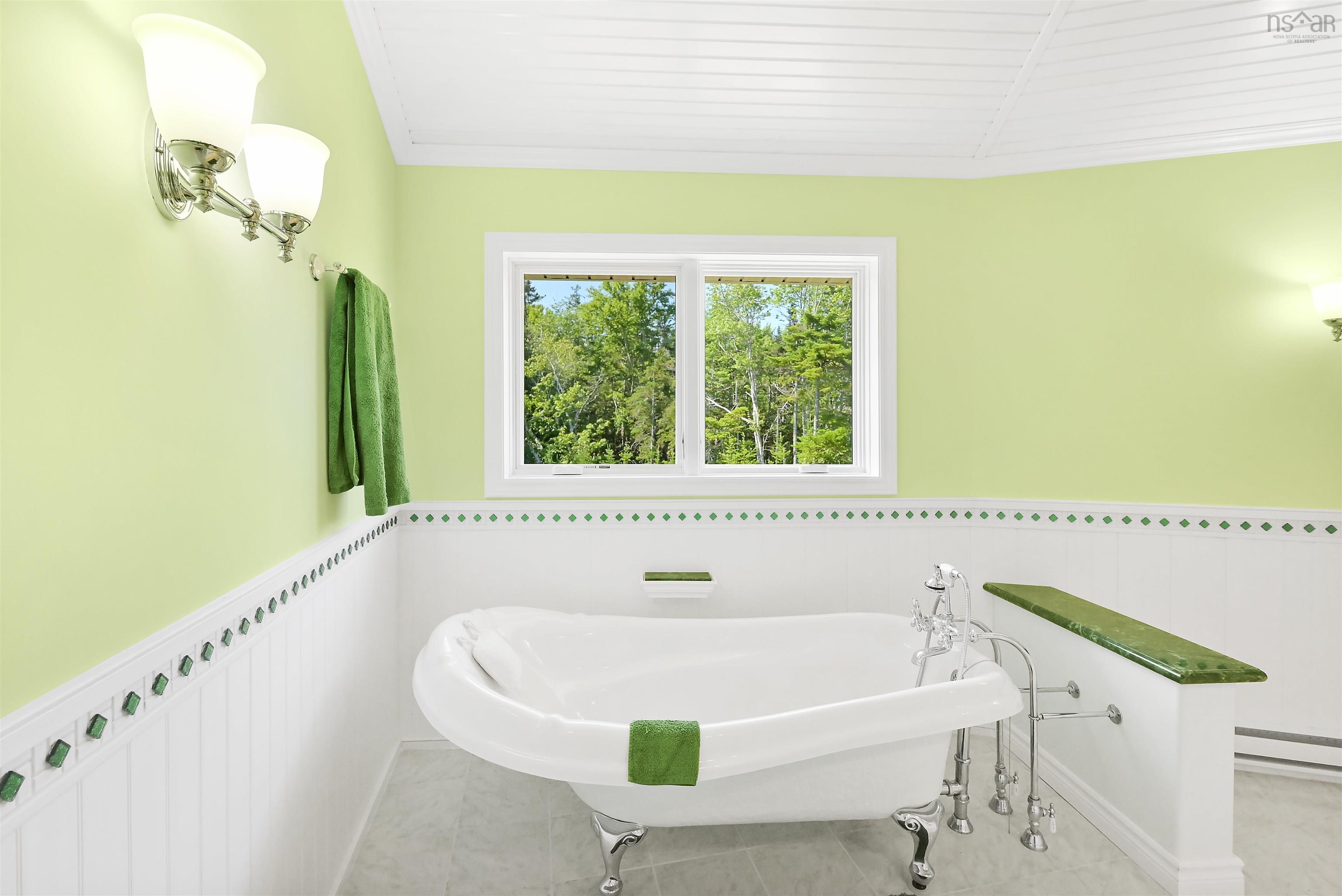 $795,000.00: 458 Maple Drive, Cape George