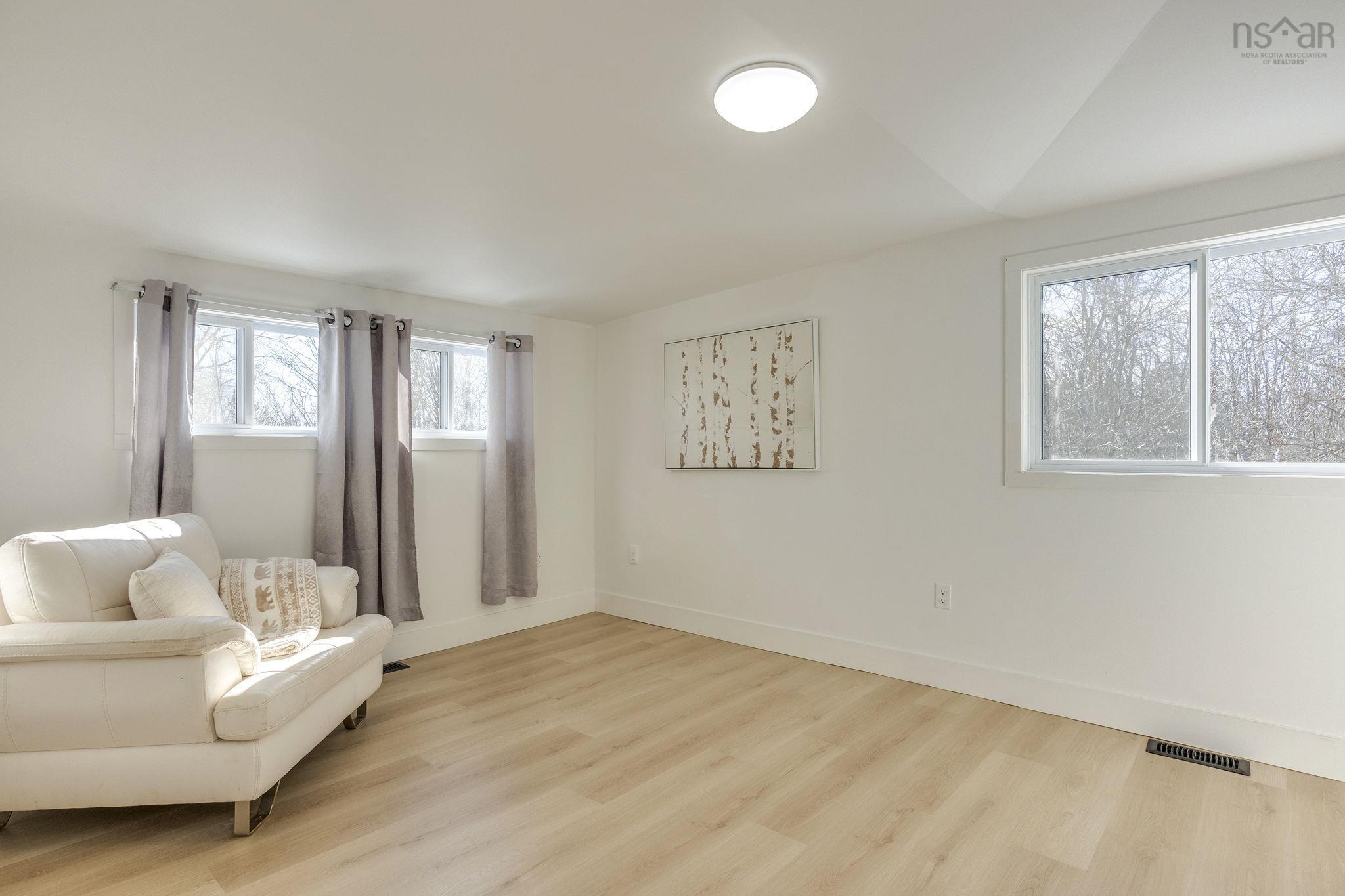 $329,900.00: 1004 Summer Street, Canning