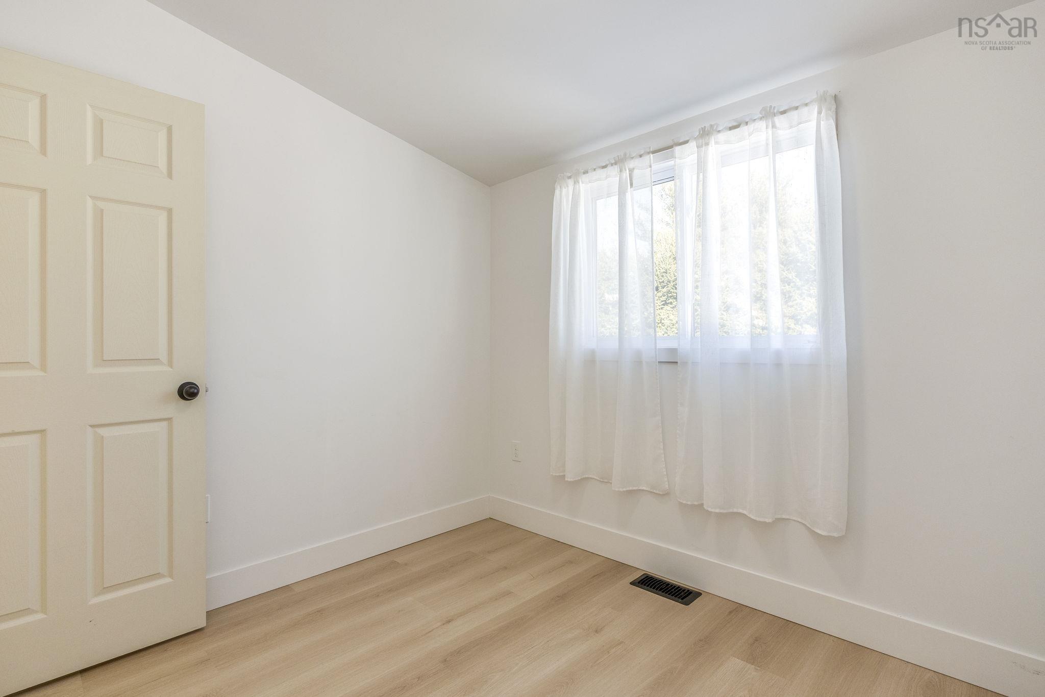 $329,900.00: 1004 Summer Street, Canning