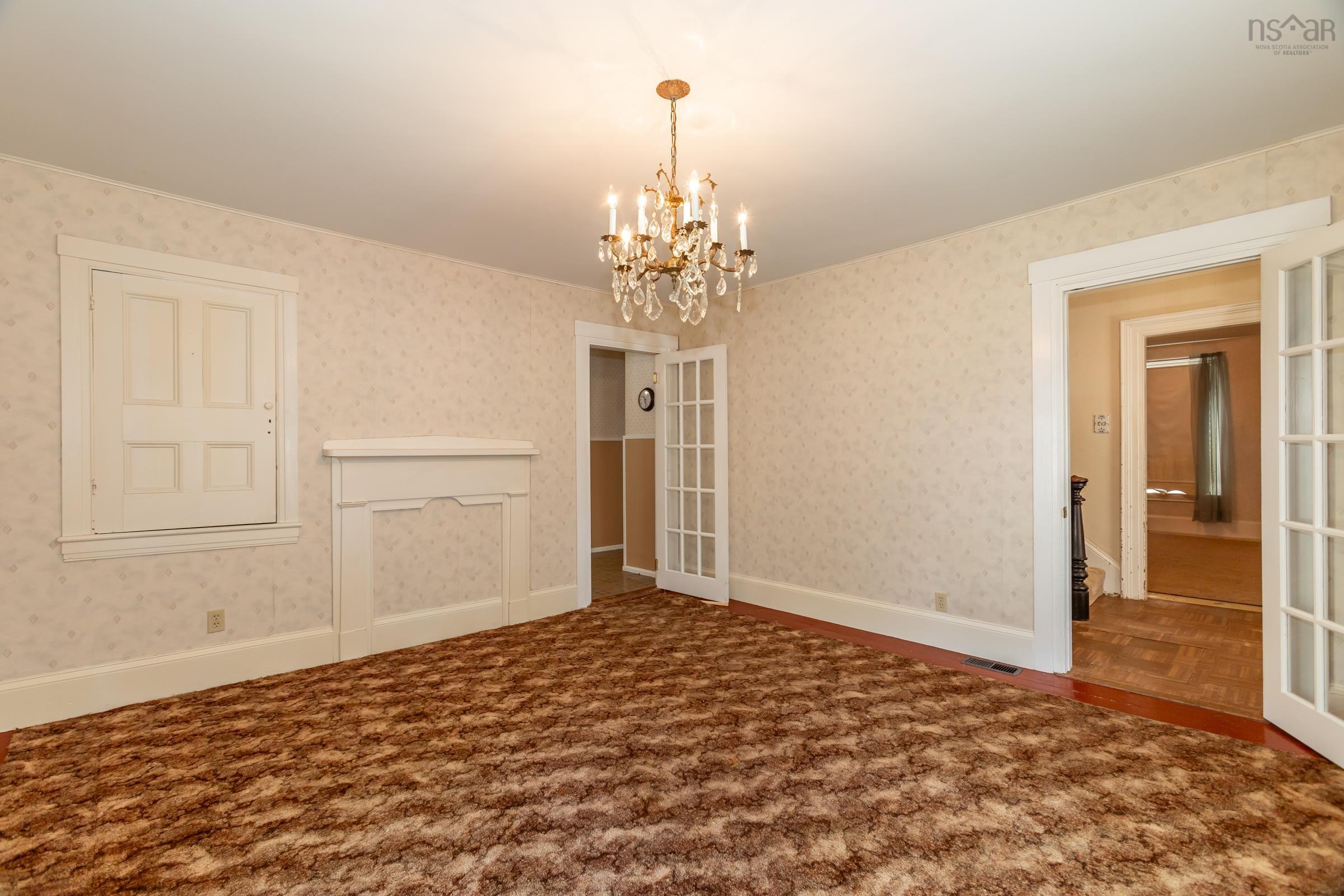 $324,900.00: 1851 Highway 201, Round Hill