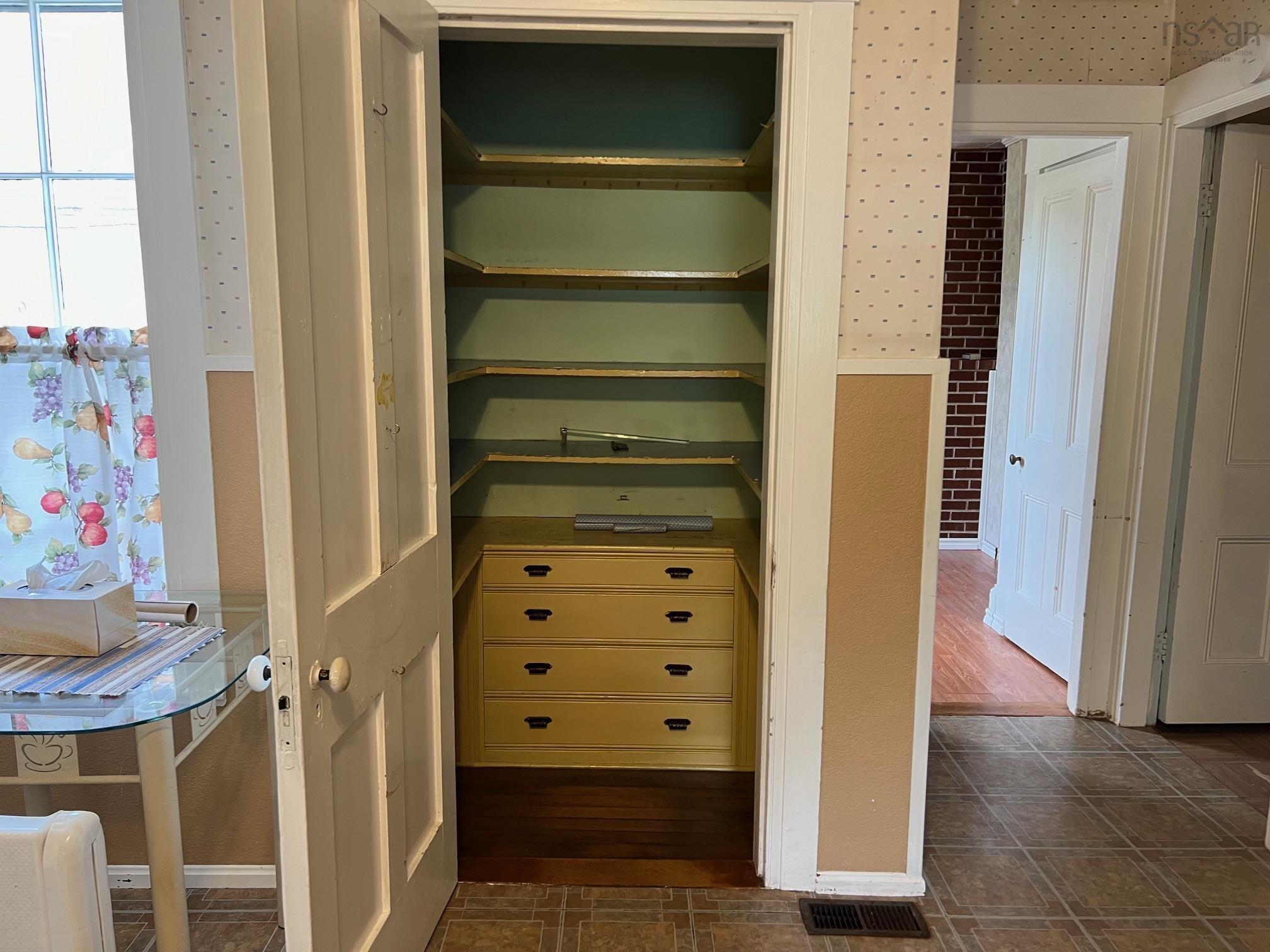 $324,900.00: 1851 Highway 201, Round Hill