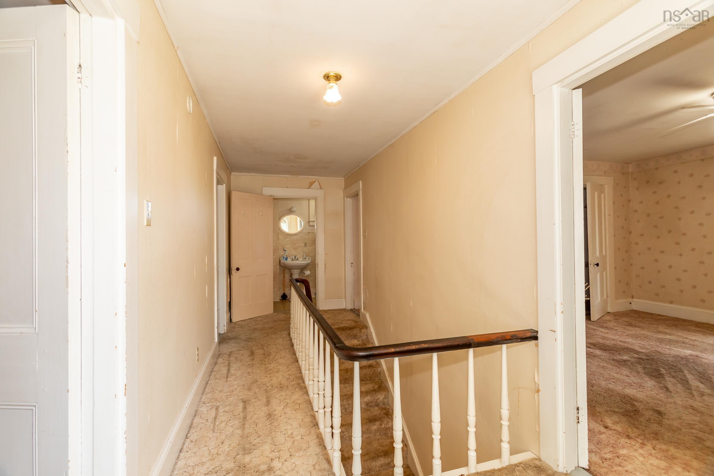 $324,900.00: 1851 Highway 201, Round Hill