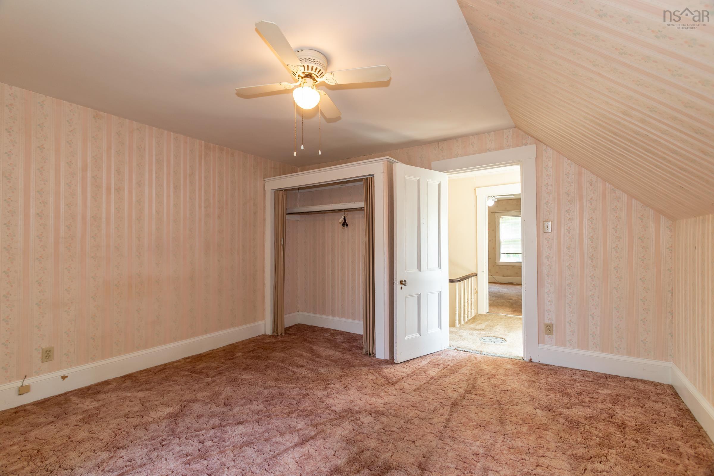 $324,900.00: 1851 Highway 201, Round Hill