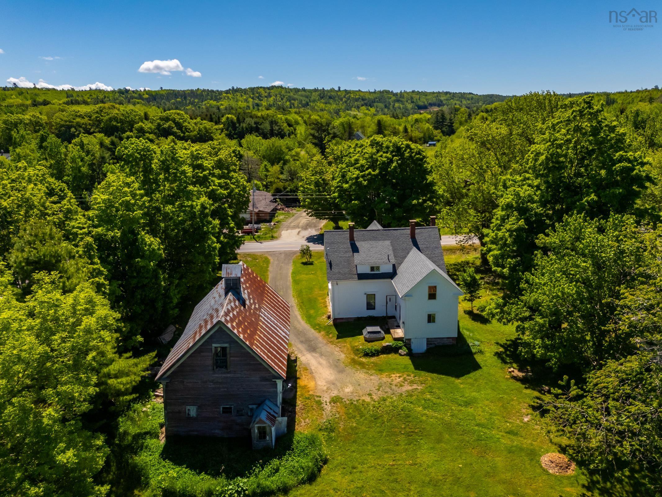 $324,900.00: 1851 Highway 201, Round Hill