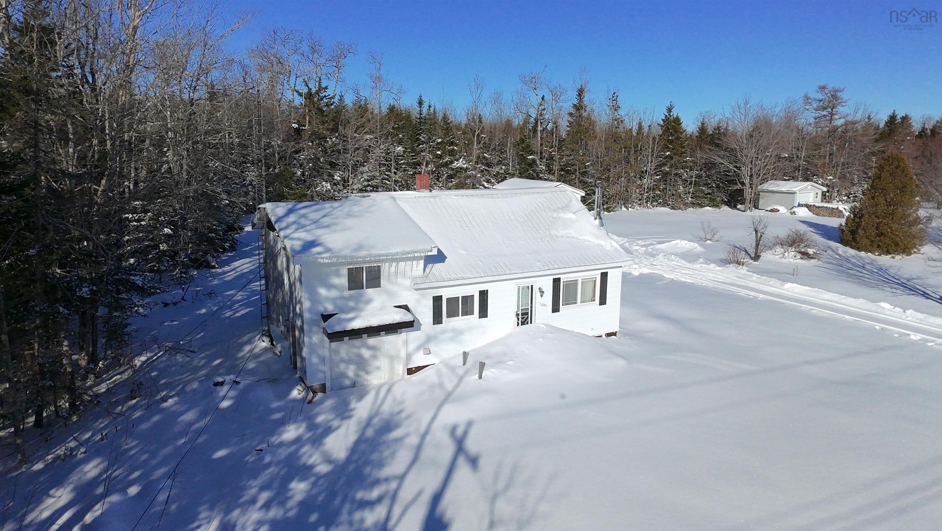 $210,000.00: 11845 Highway 2, Leamington