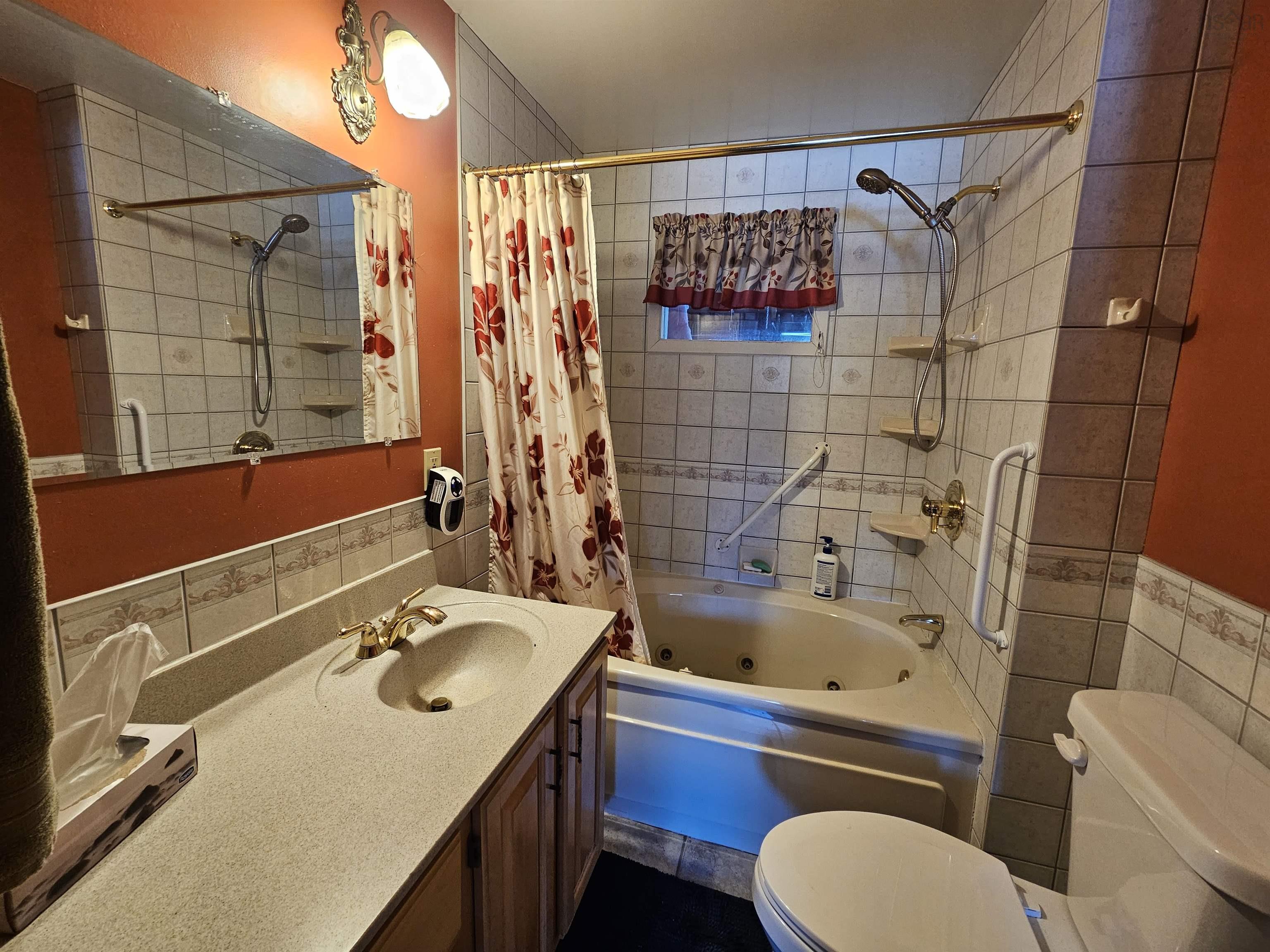 $210,000.00: 11845 Highway 2, Leamington