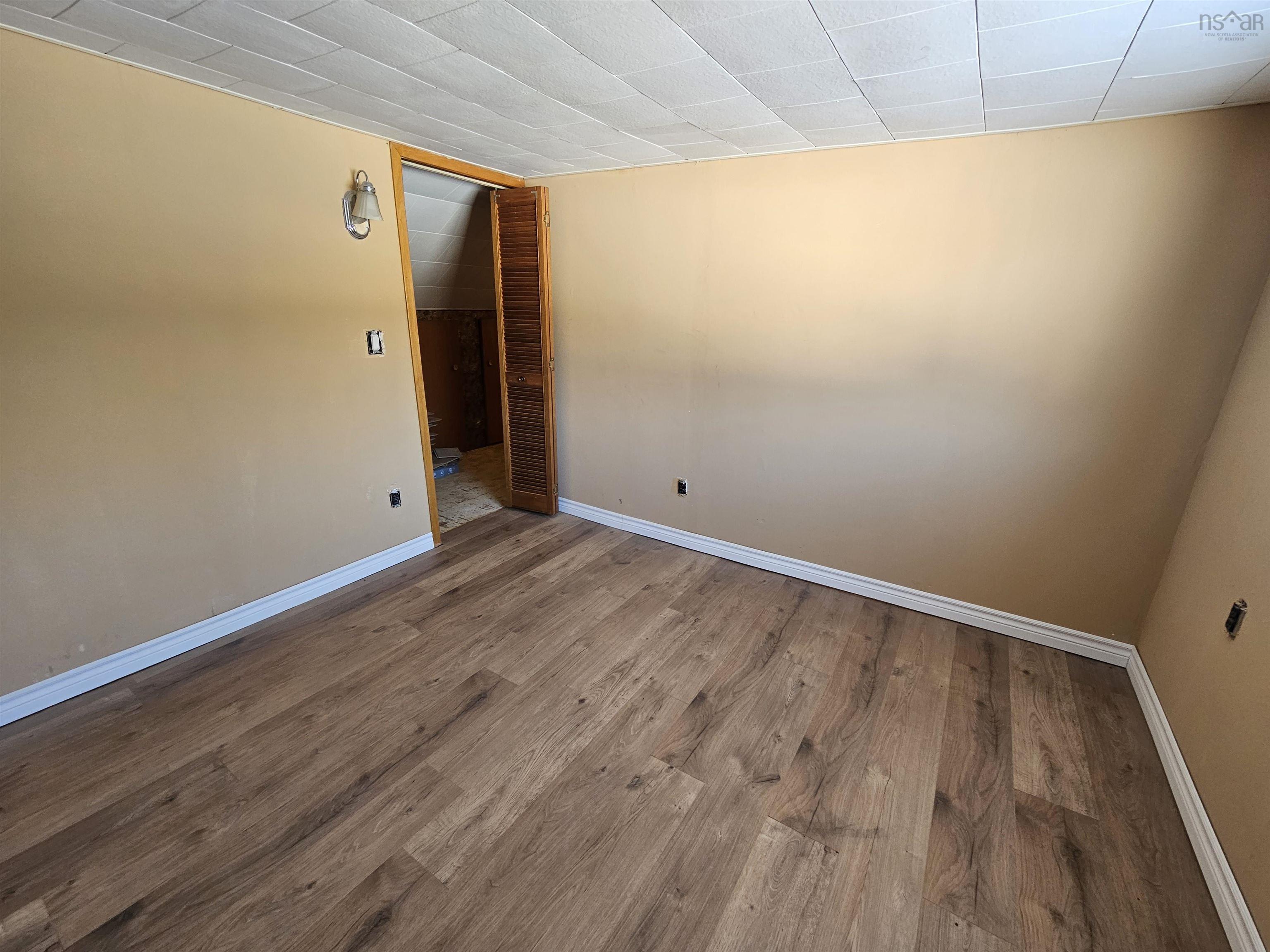 $210,000.00: 11845 Highway 2, Leamington