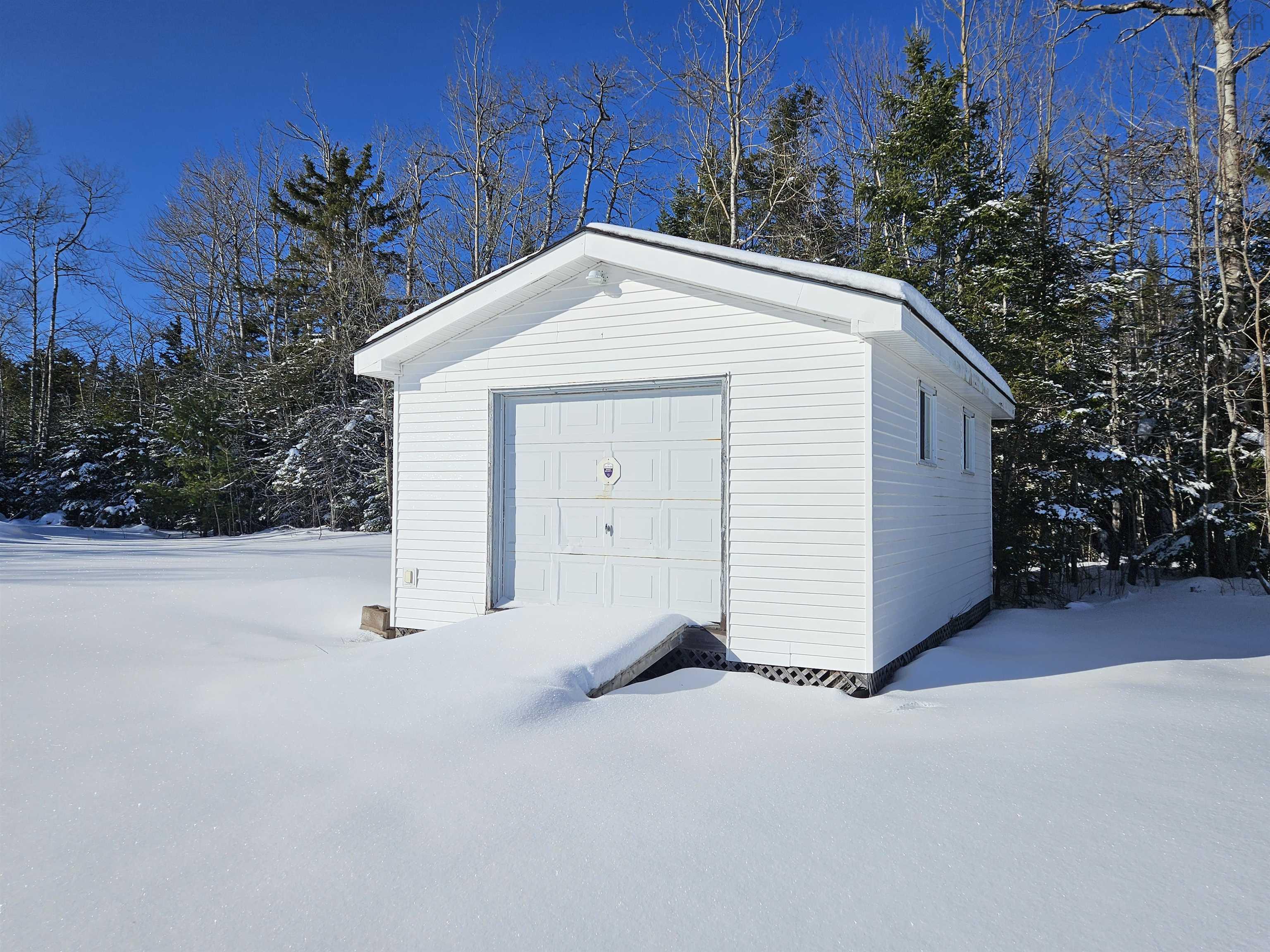 $210,000.00: 11845 Highway 2, Leamington