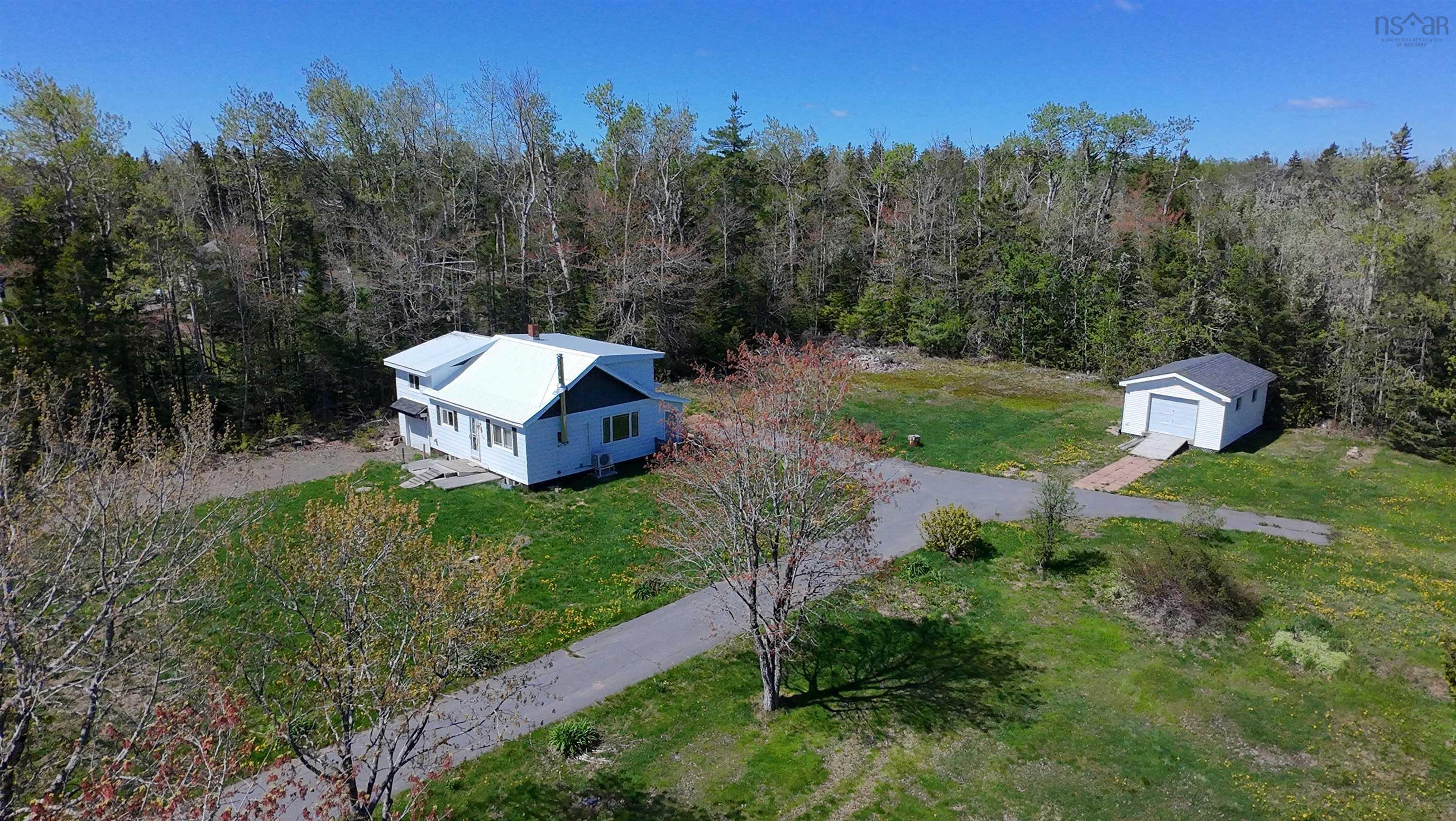 $189,900.00: 11845 Highway 2, Leamington