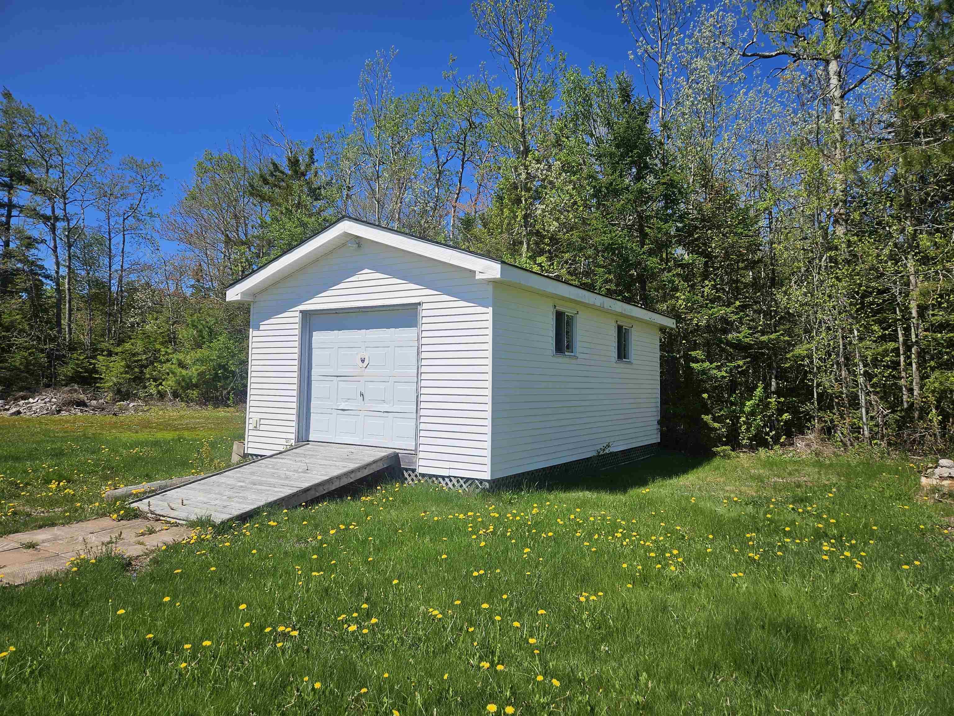 $189,900.00: 11845 Highway 2, Leamington