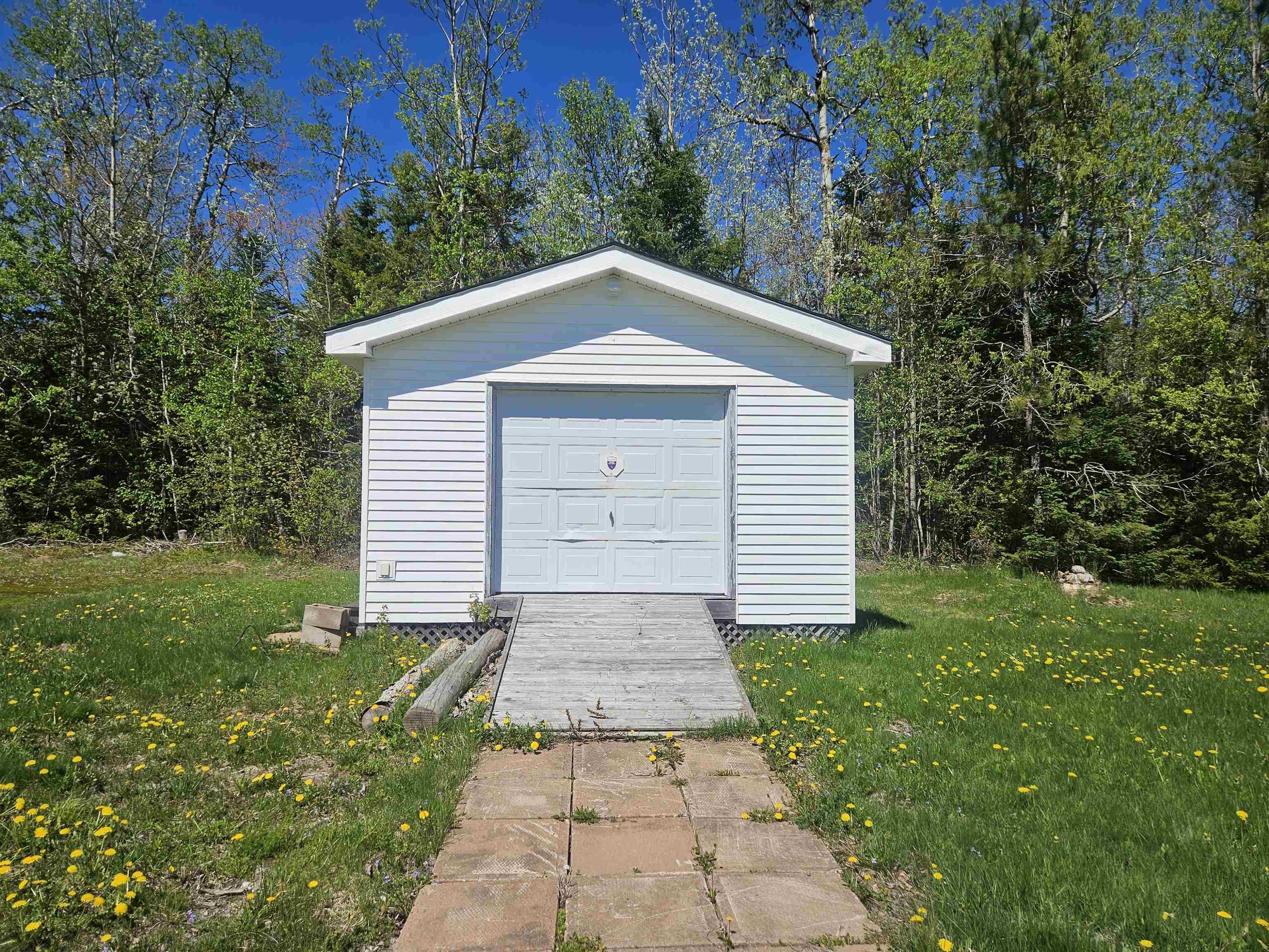 $189,900.00: 11845 Highway 2, Leamington