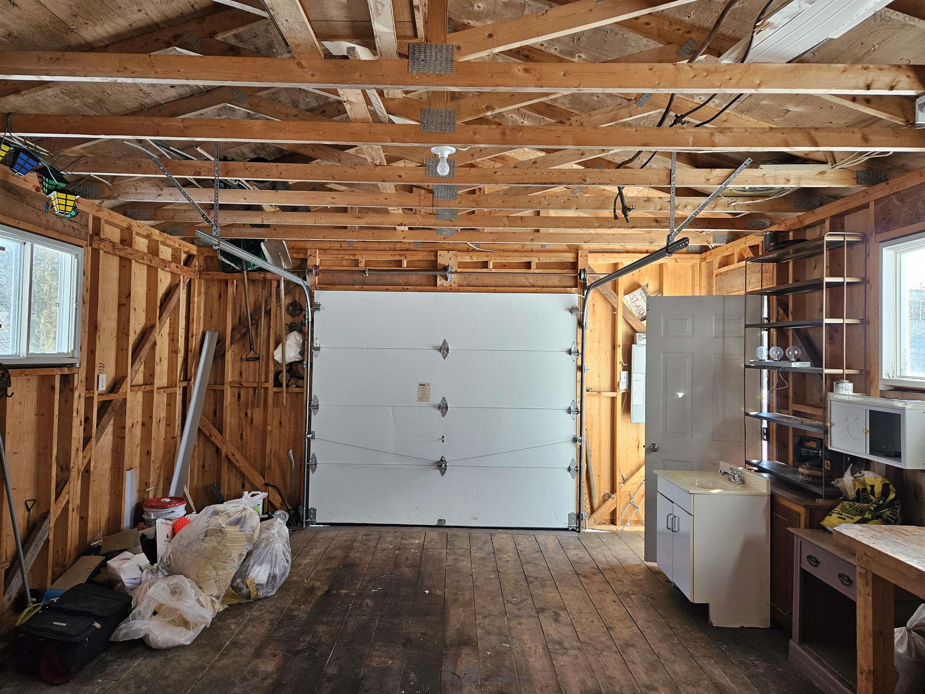 $210,000.00: 11845 Highway 2, Leamington