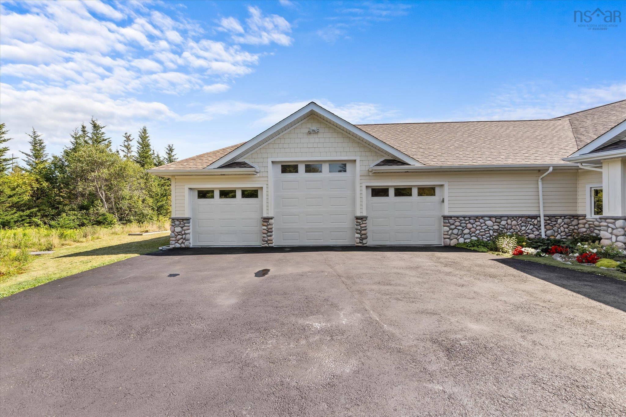 $945,000.00: 12 Partridge Lane, Lower Sandy Point