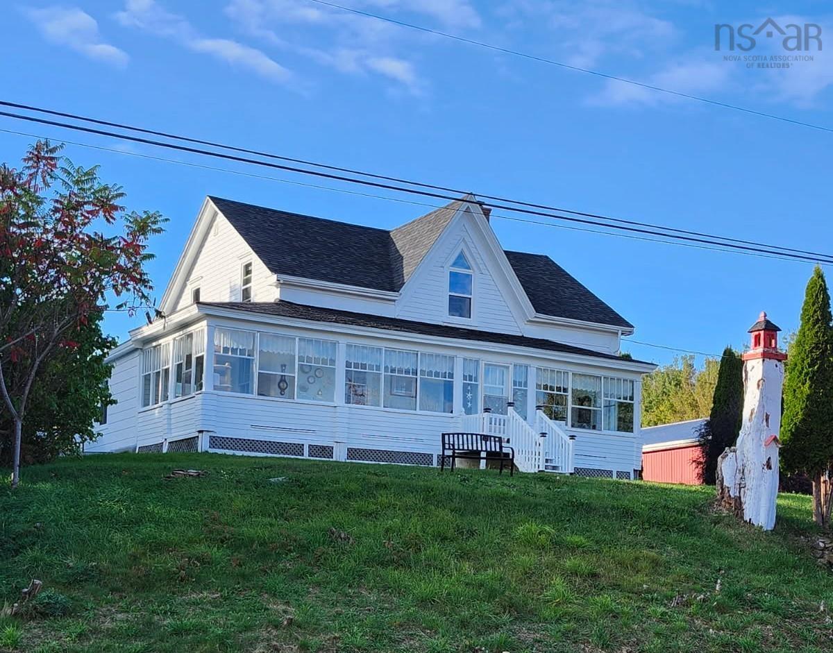 $479,900.00: 1529 Pereau Road, Delhaven