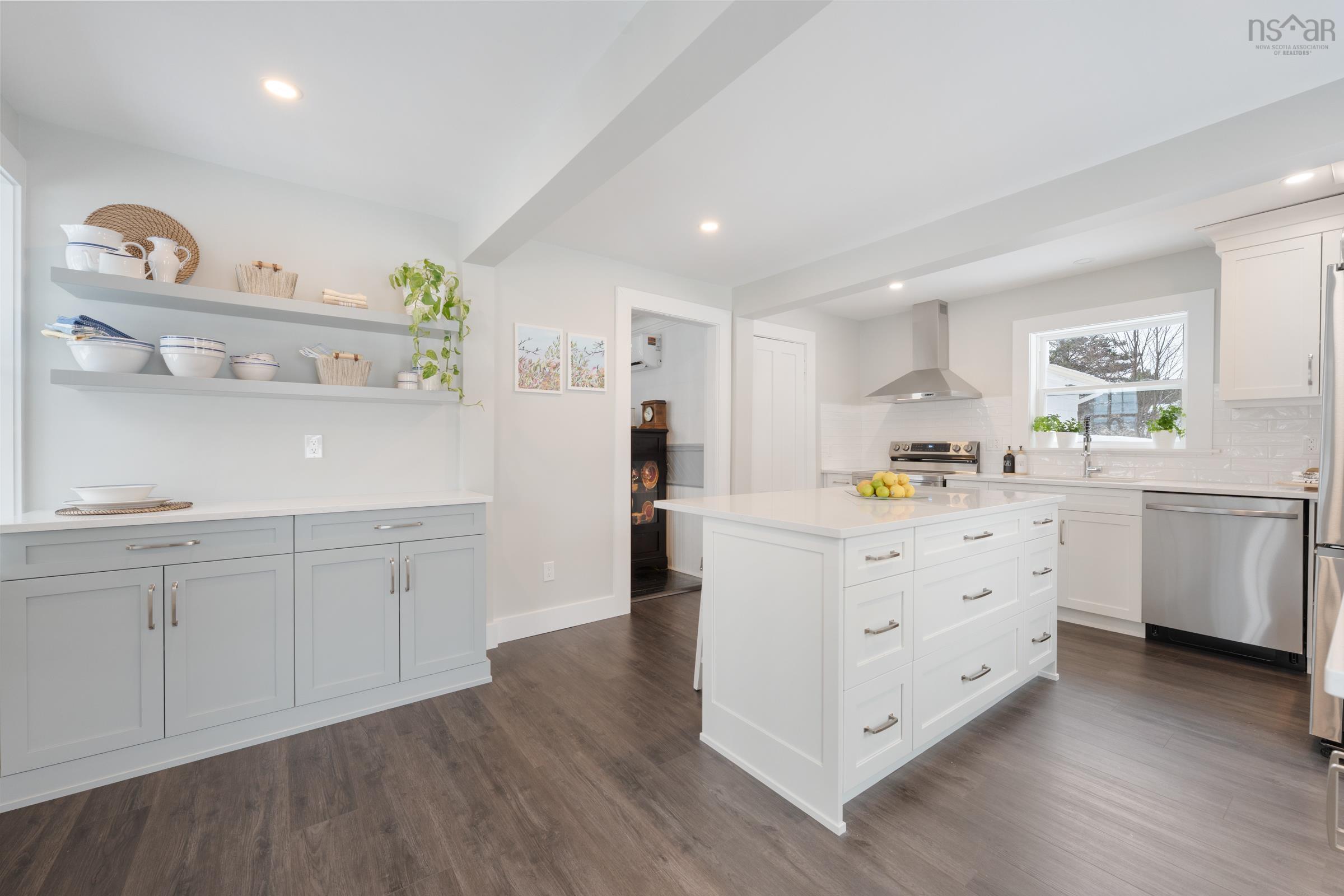 $479,900.00: 1529 Pereau Road, Delhaven