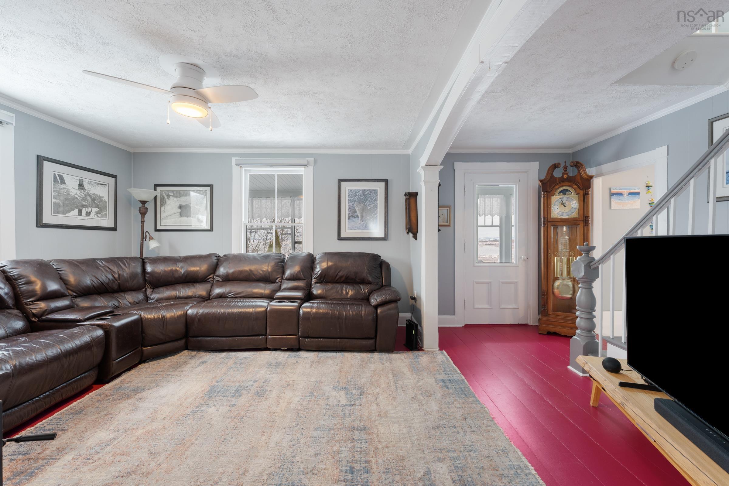 $479,900.00: 1529 Pereau Road, Delhaven