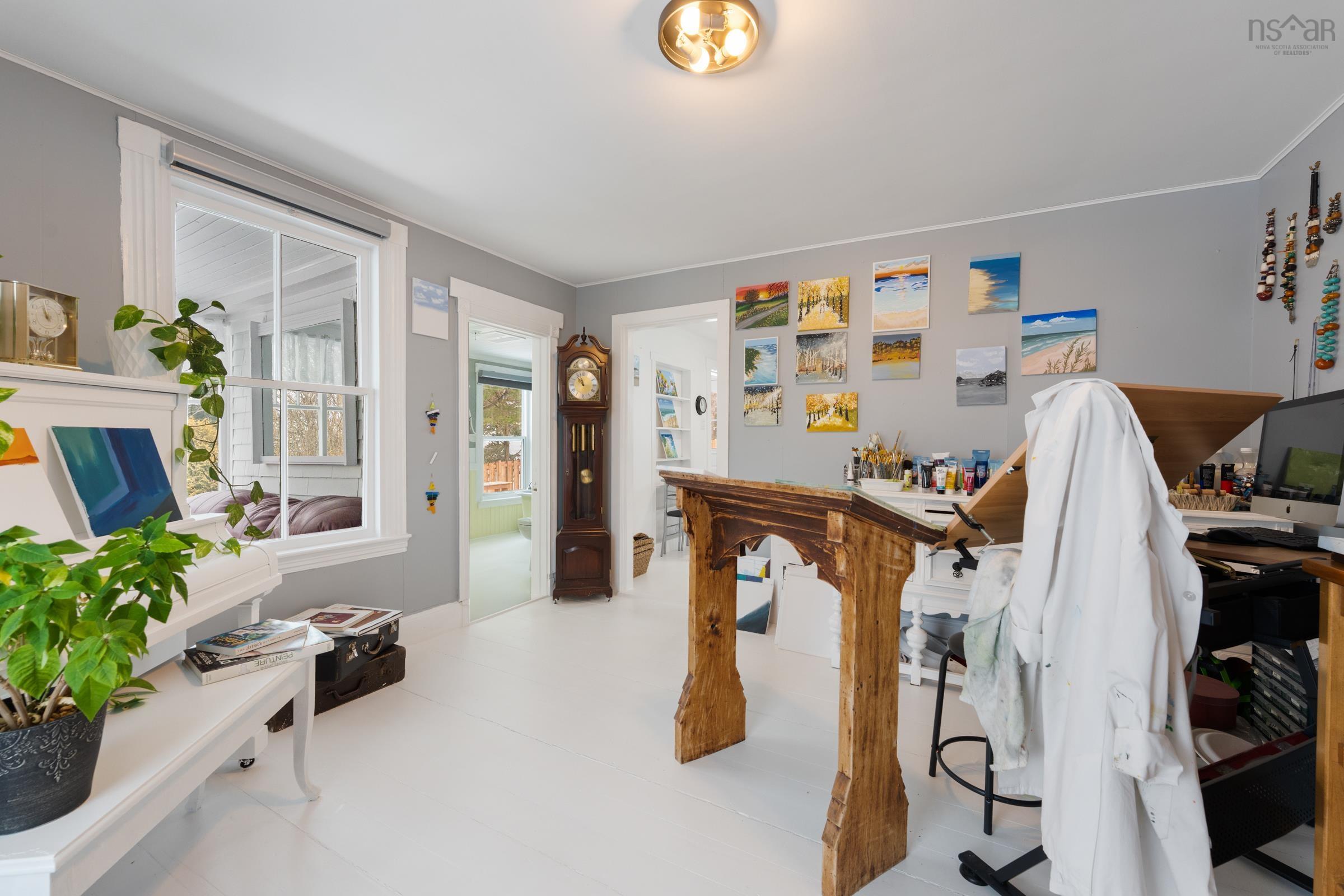 $479,900.00: 1529 Pereau Road, Delhaven