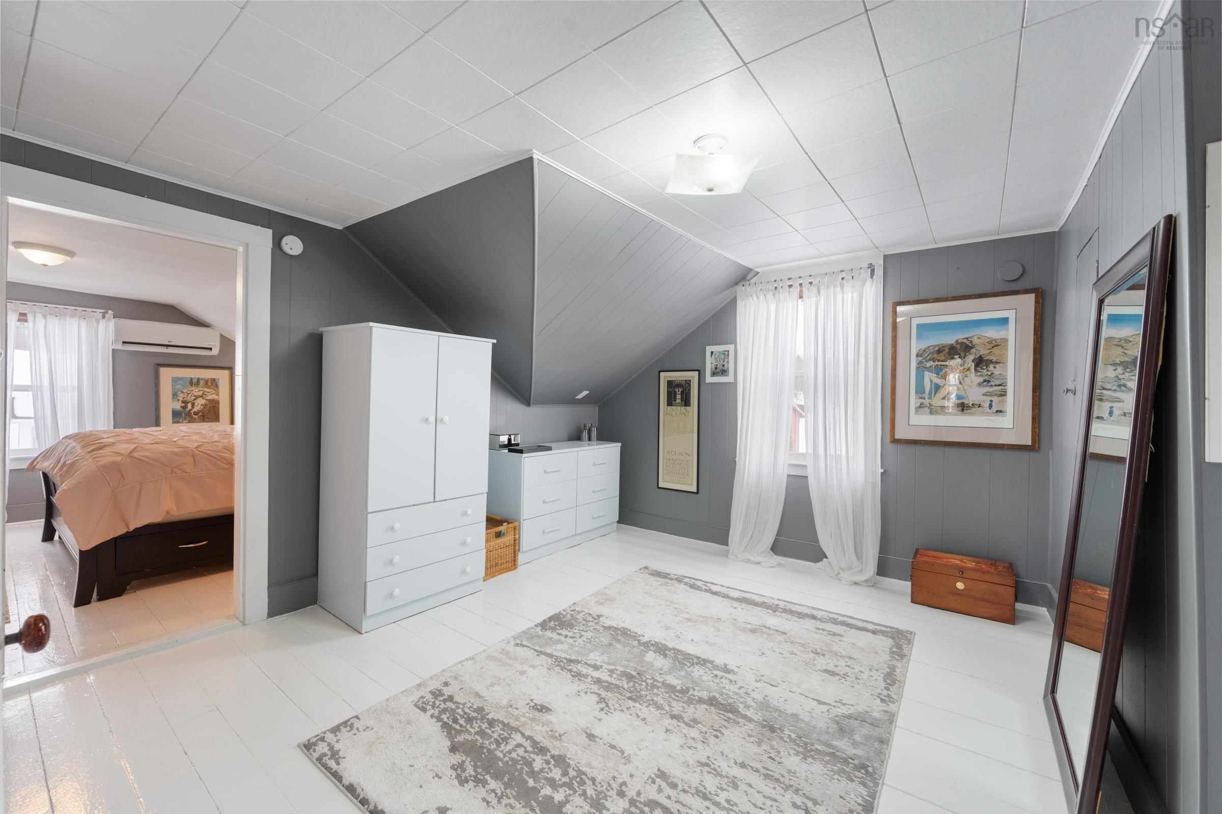 $479,900.00: 1529 Pereau Road, Delhaven