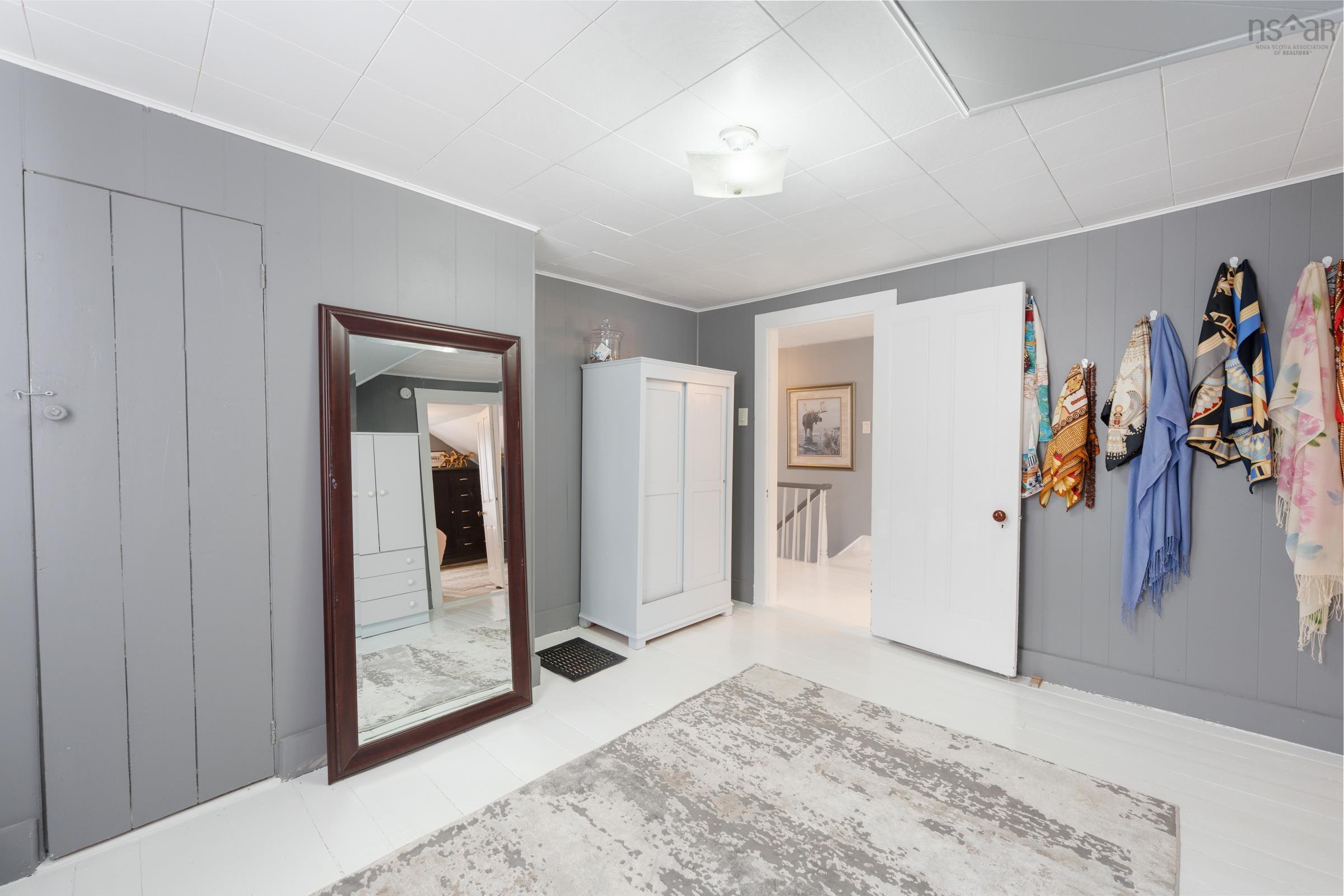 $479,900.00: 1529 Pereau Road, Delhaven