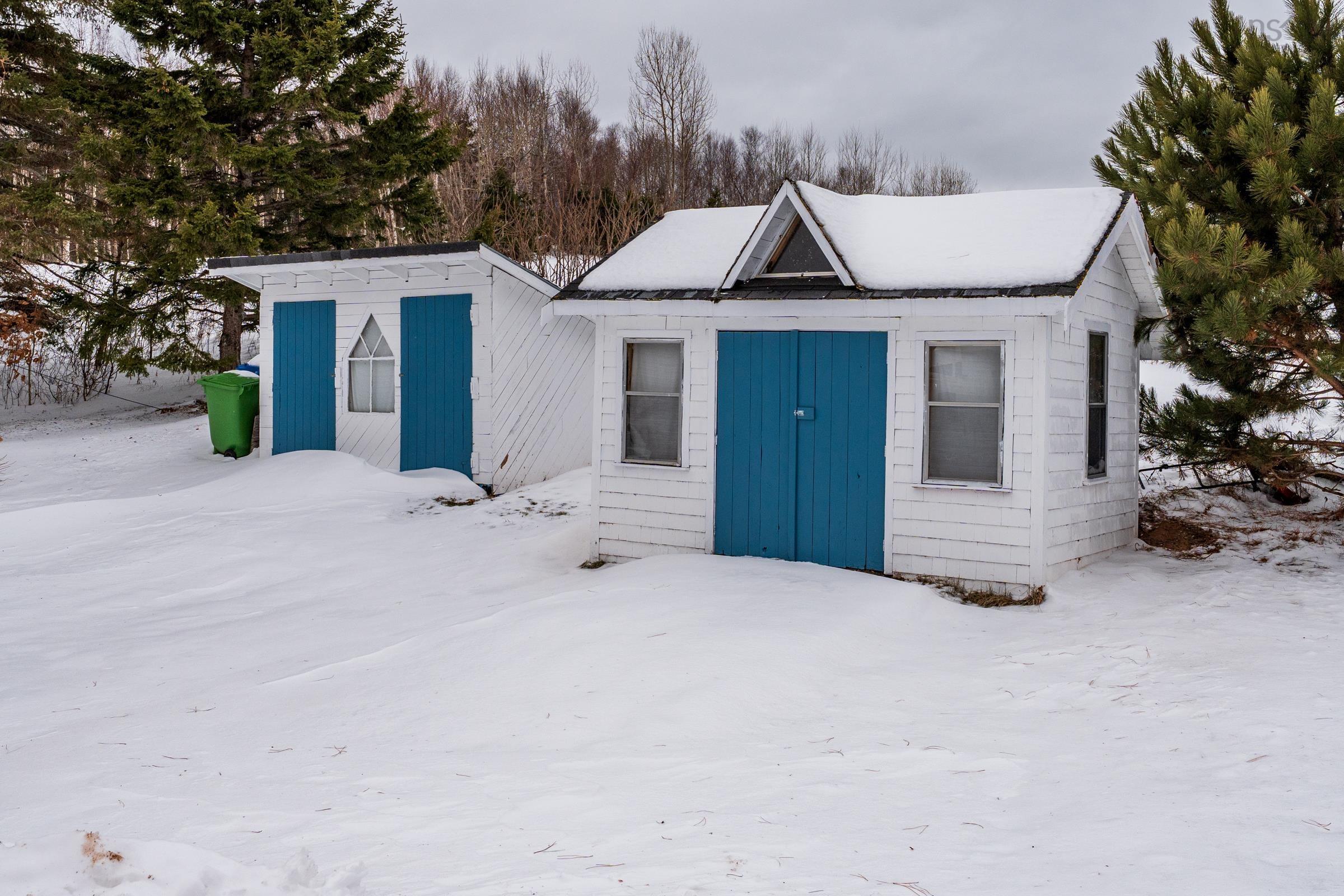 $479,900.00: 1529 Pereau Road, Delhaven