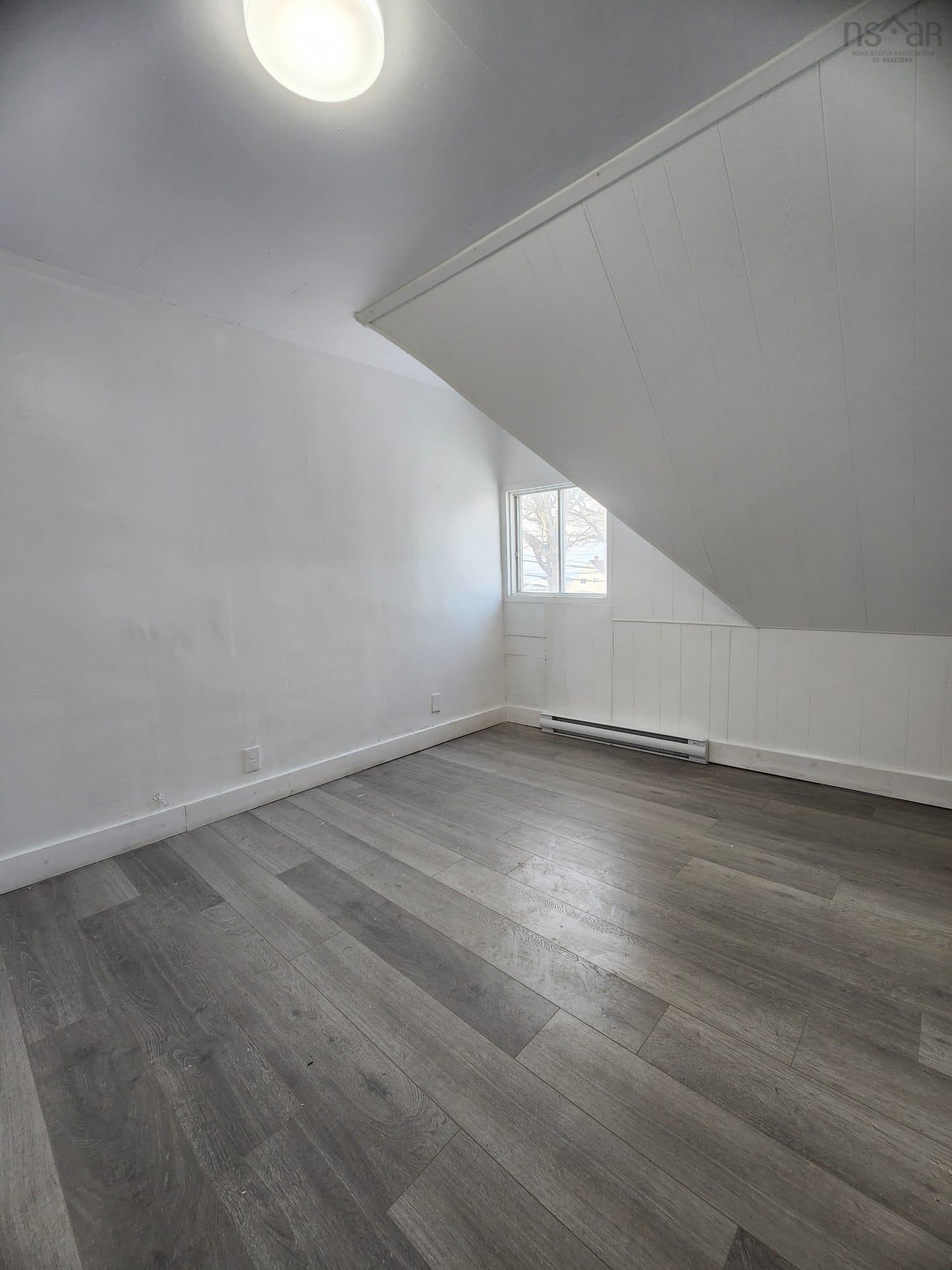 $79,900.00: 25 Sixth Street, Glace Bay