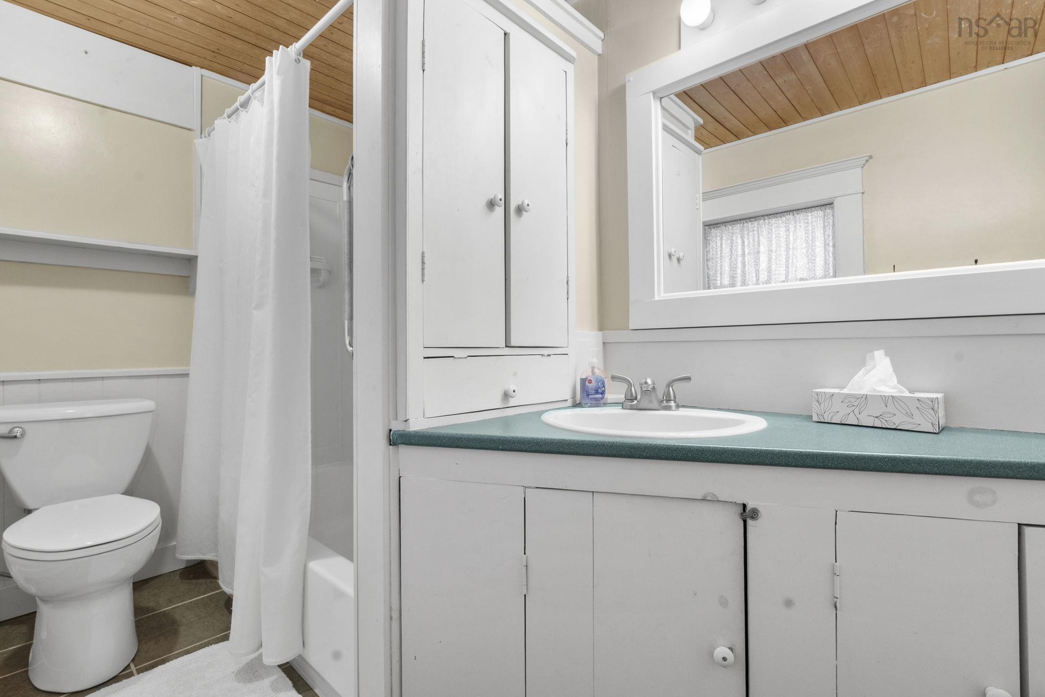 $525,000.00: 33 Klondyke Street, Kentville