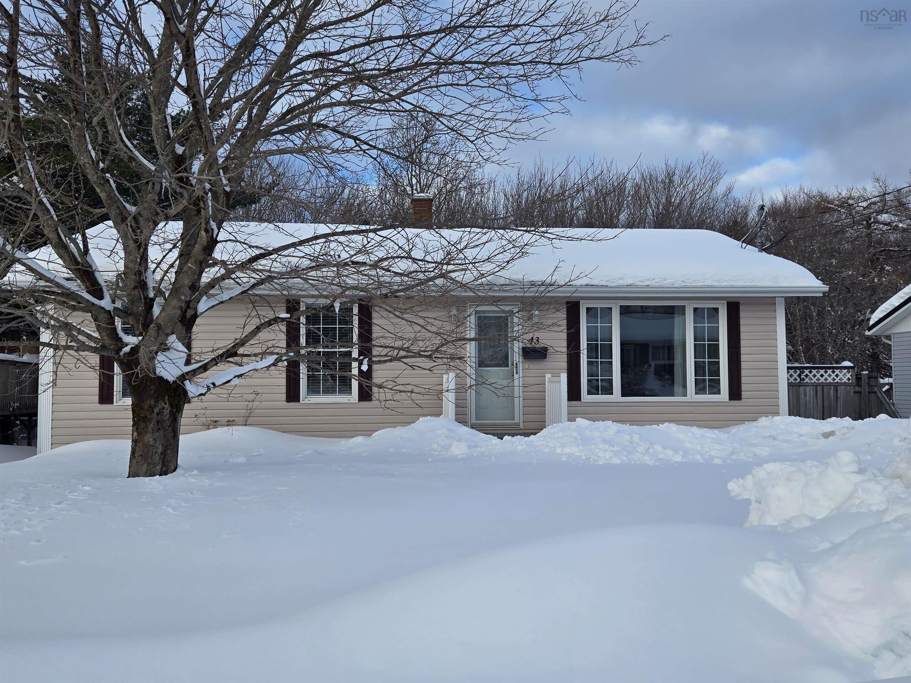 $279,900.00: 43 Glenda Crescent, Sydney