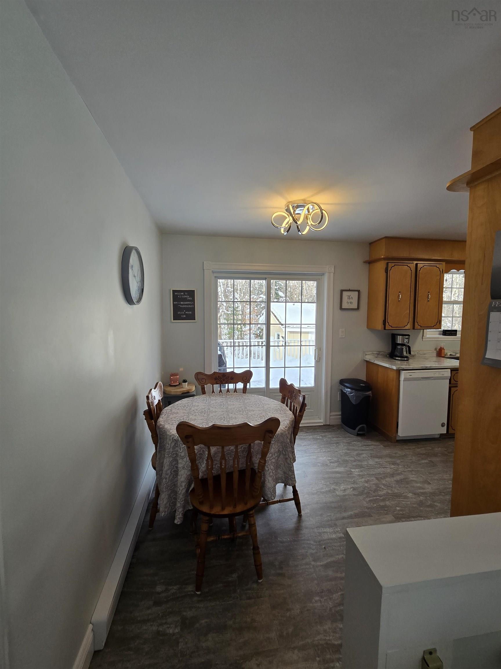 $279,900.00: 43 Glenda Crescent, Sydney