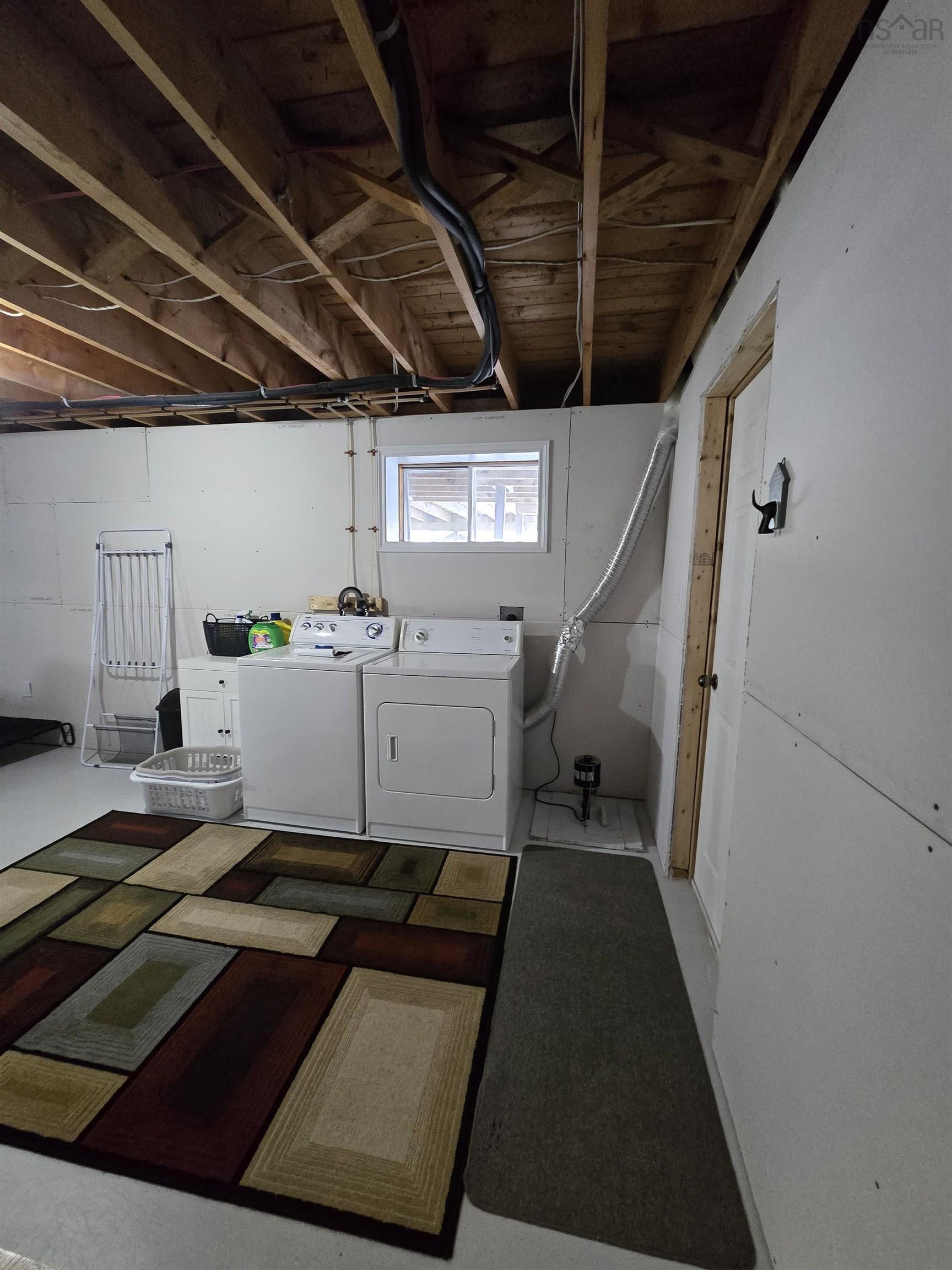 $279,900.00: 43 Glenda Crescent, Sydney