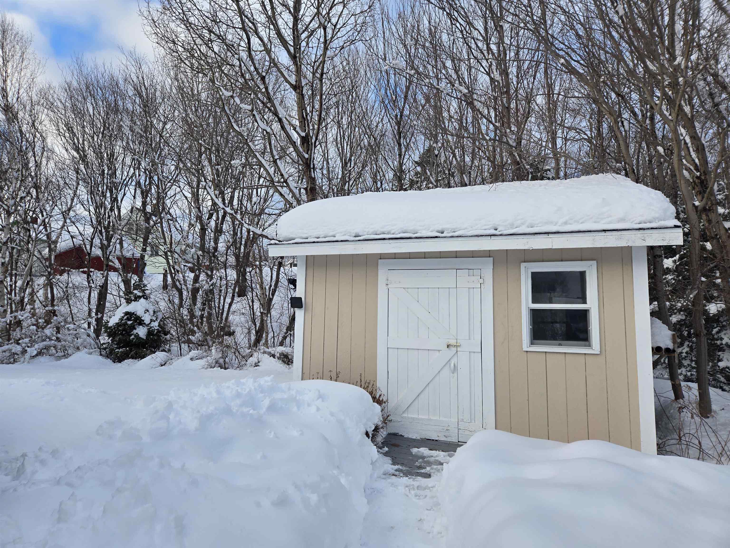 $279,900.00: 43 Glenda Crescent, Sydney