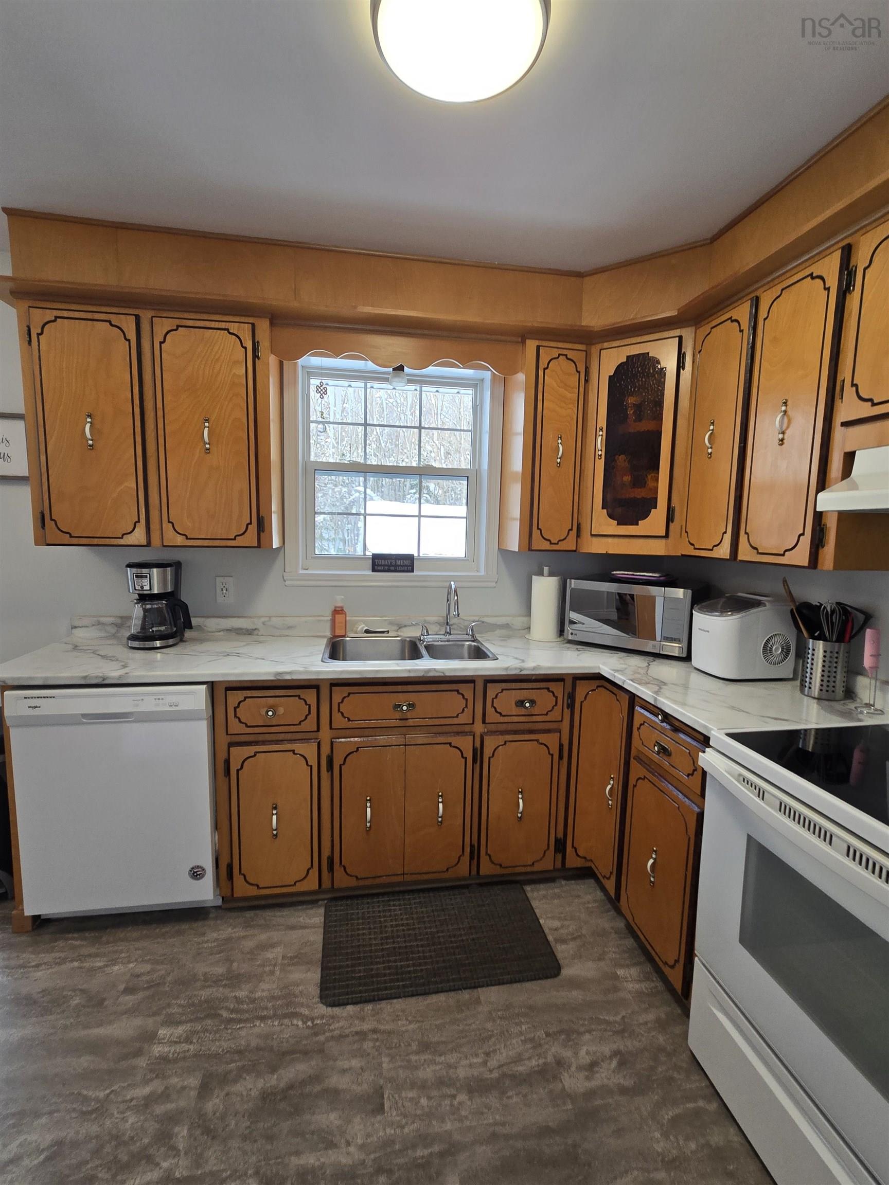 $279,900.00: 43 Glenda Crescent, Sydney