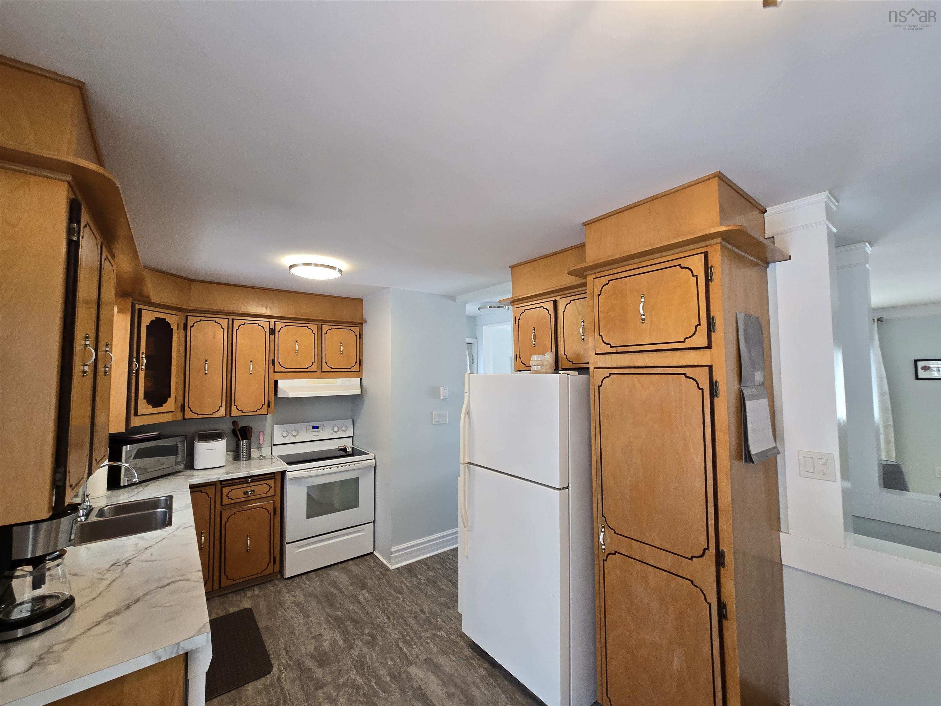 $279,900.00: 43 Glenda Crescent, Sydney