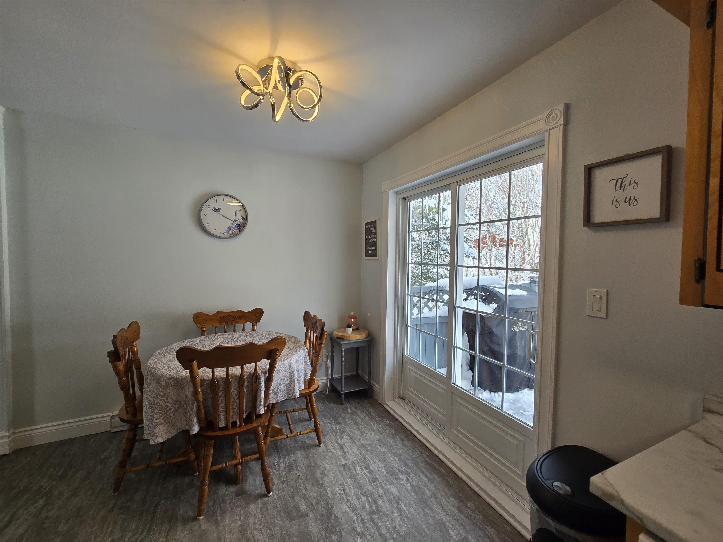 $279,900.00: 43 Glenda Crescent, Sydney